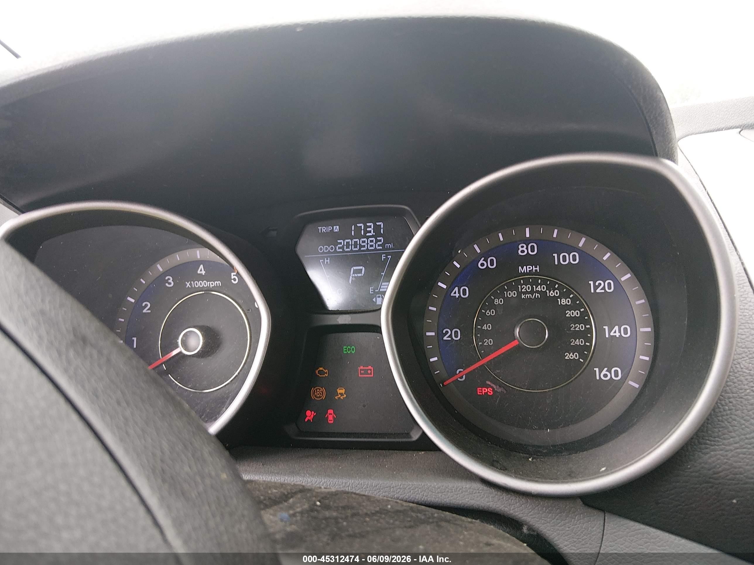 2013 Hyundai Elantra Limited Silver vin: KMHDH4AE5DU642719