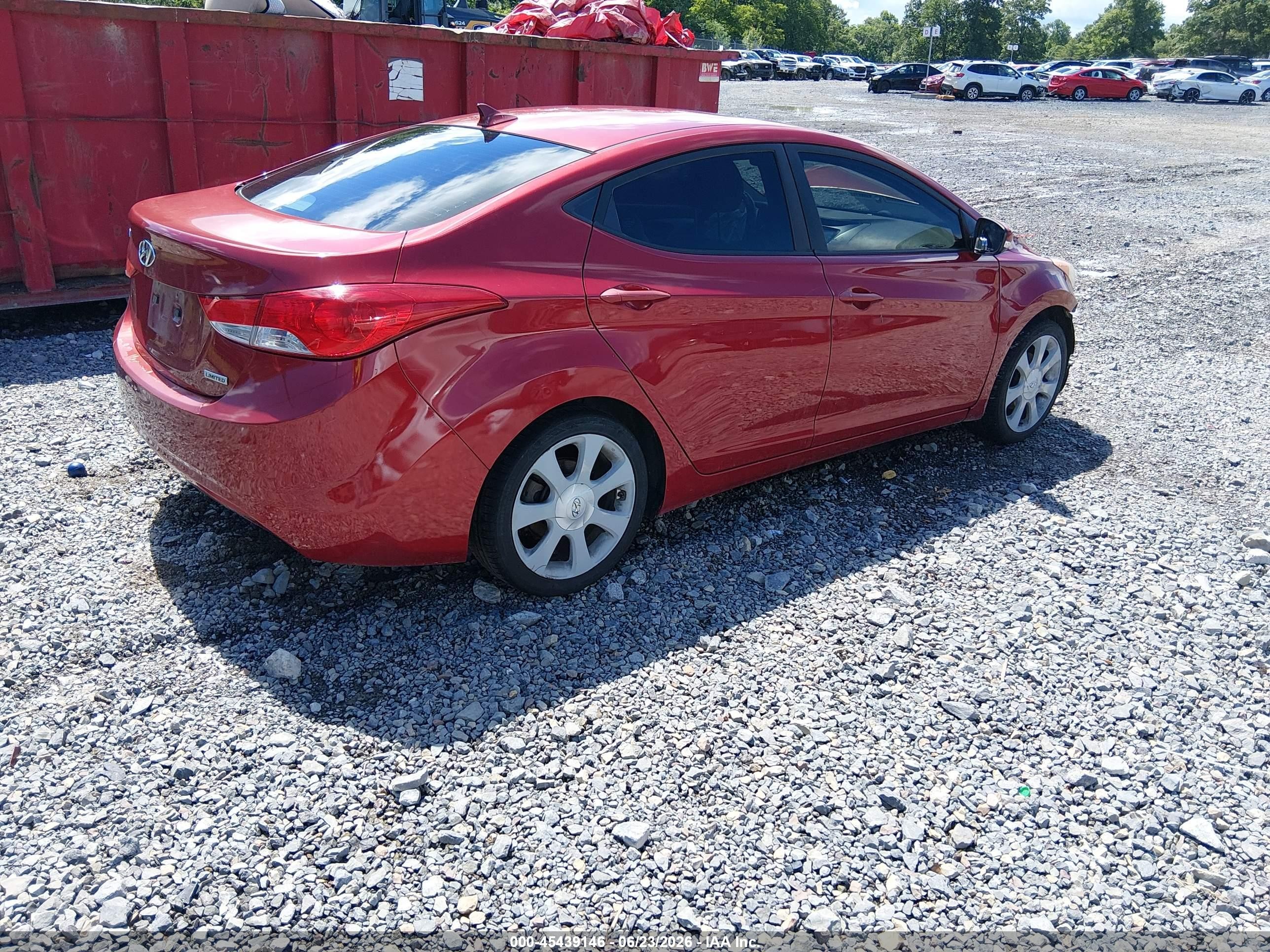 2013 Hyundai Elantra Limited Red vin: KMHDH4AE5DU659813