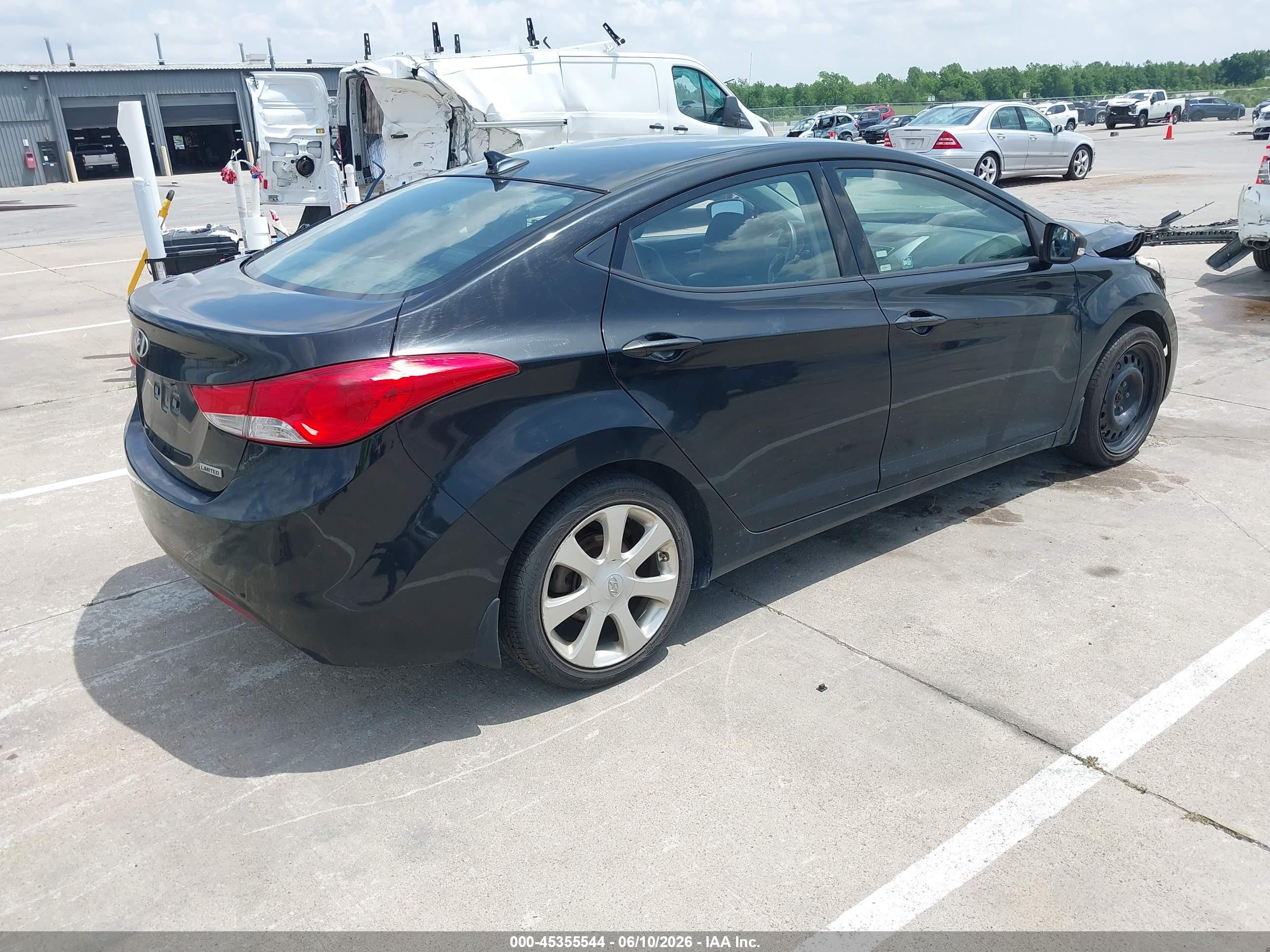 2013 Hyundai Elantra Limited Черный vin: KMHDH4AE5DU661688