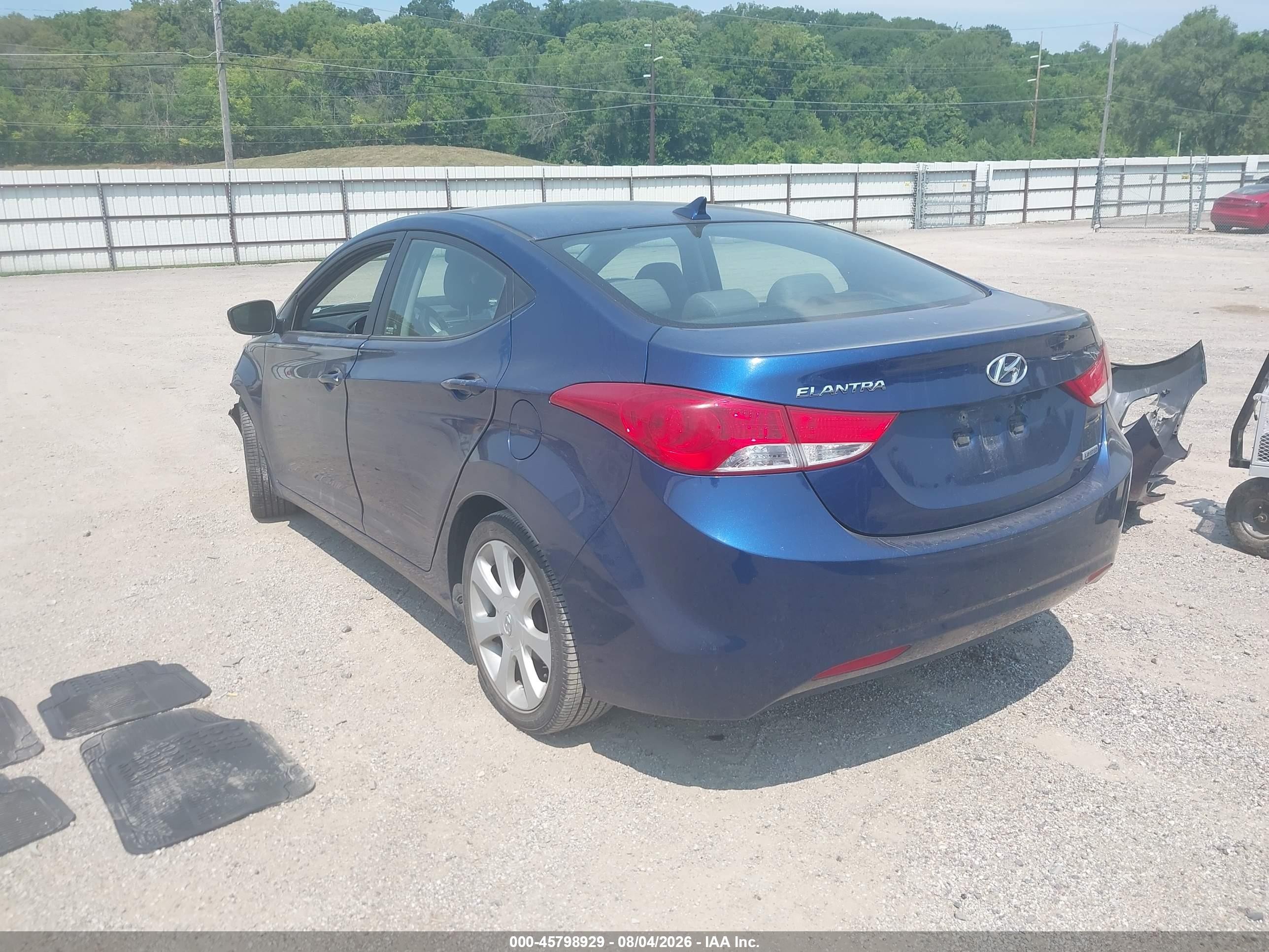2013 Hyundai Elantra Limited Blue vin: KMHDH4AE5DU676255