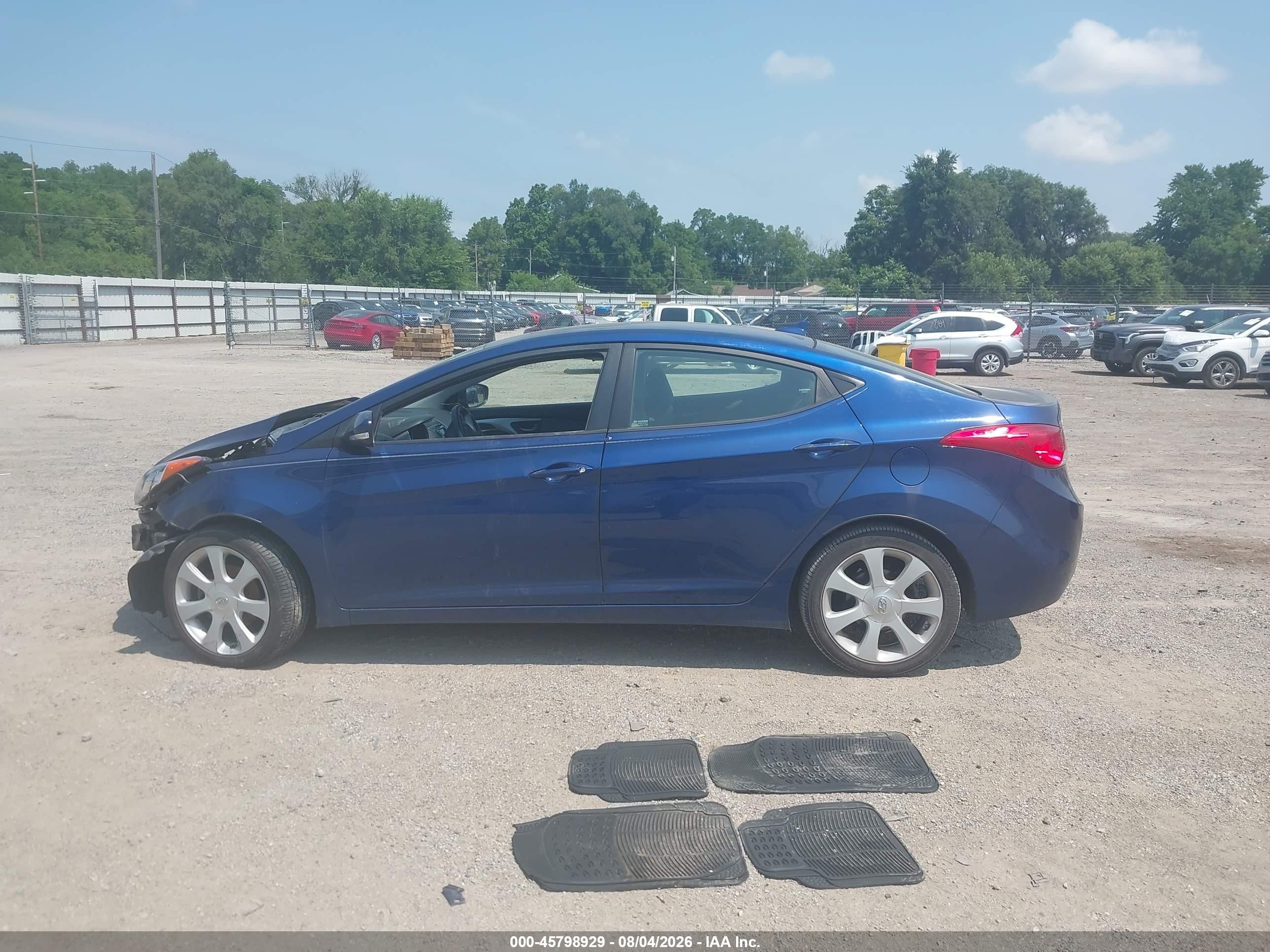 2013 Hyundai Elantra Limited Blue vin: KMHDH4AE5DU676255