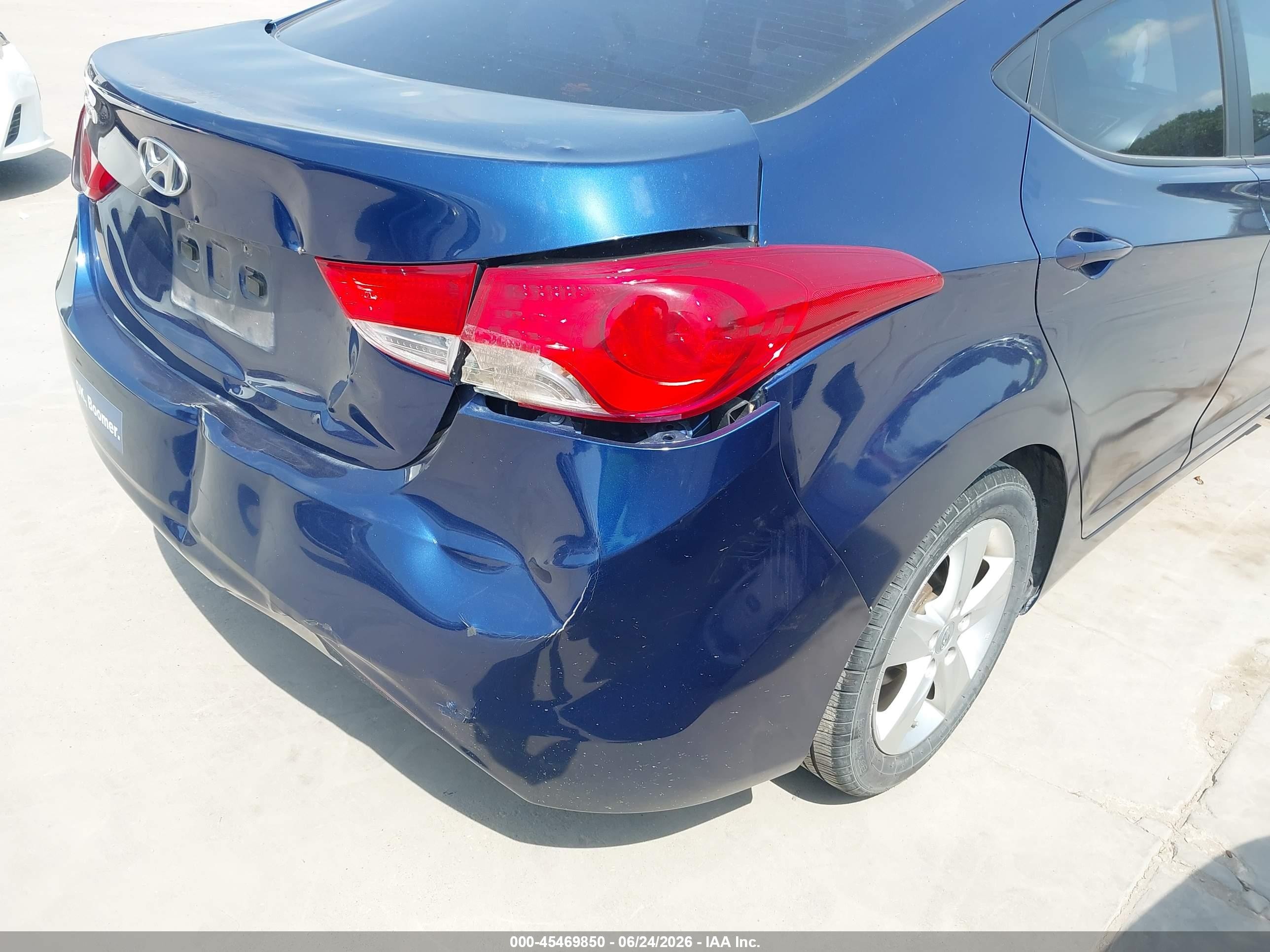 2013 Hyundai Elantra Gls Blue vin: KMHDH4AE5DU748667