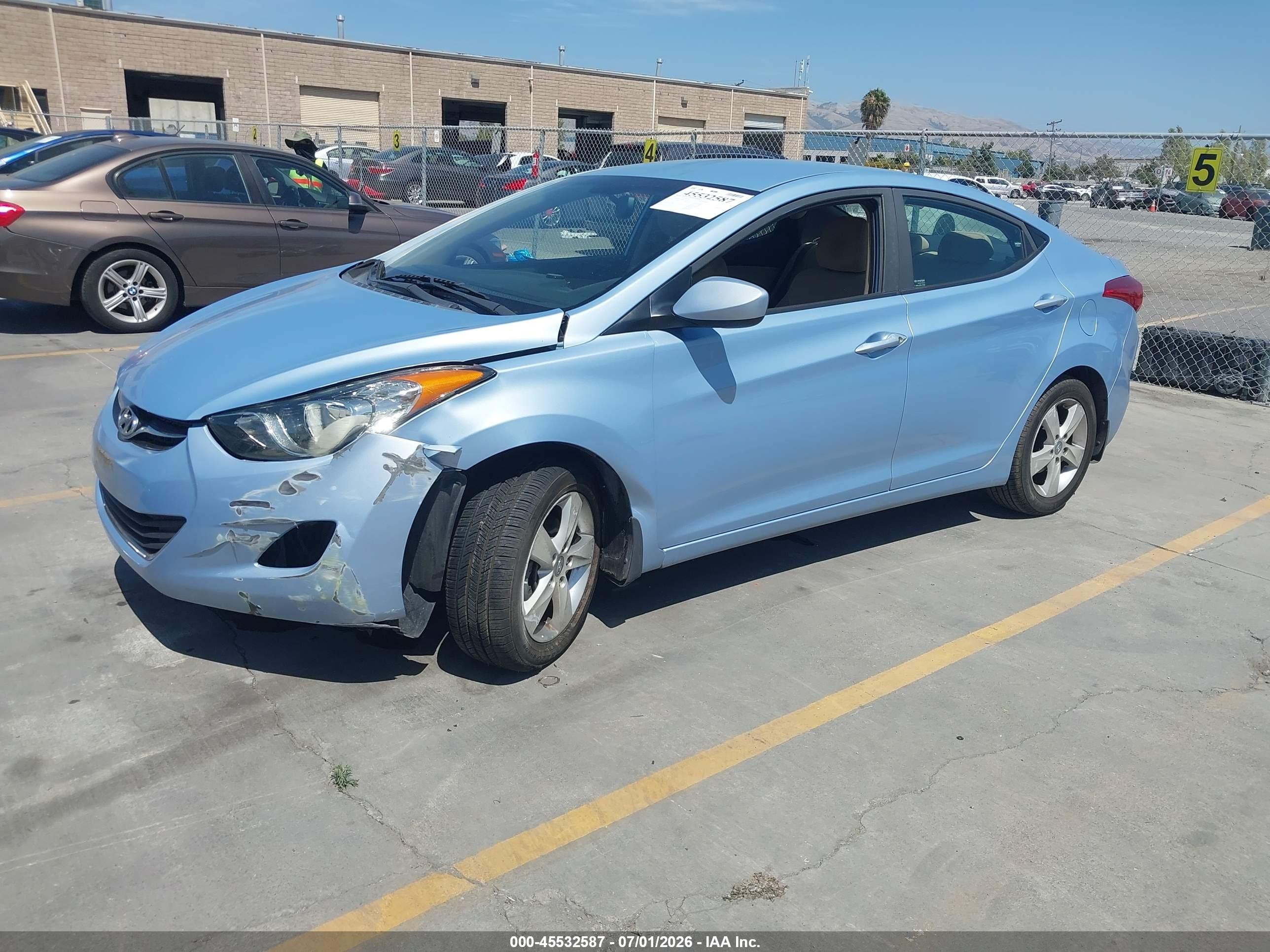 2013 Hyundai Elantra Gls Blue vin: KMHDH4AE5DU754405