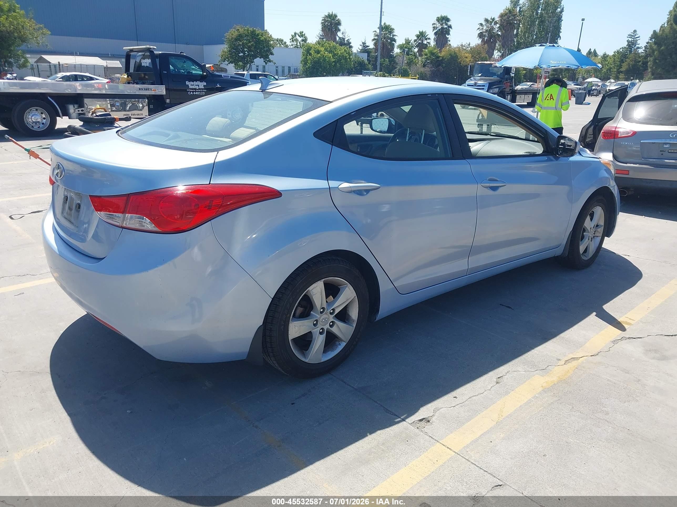 2013 Hyundai Elantra Gls Blue vin: KMHDH4AE5DU754405