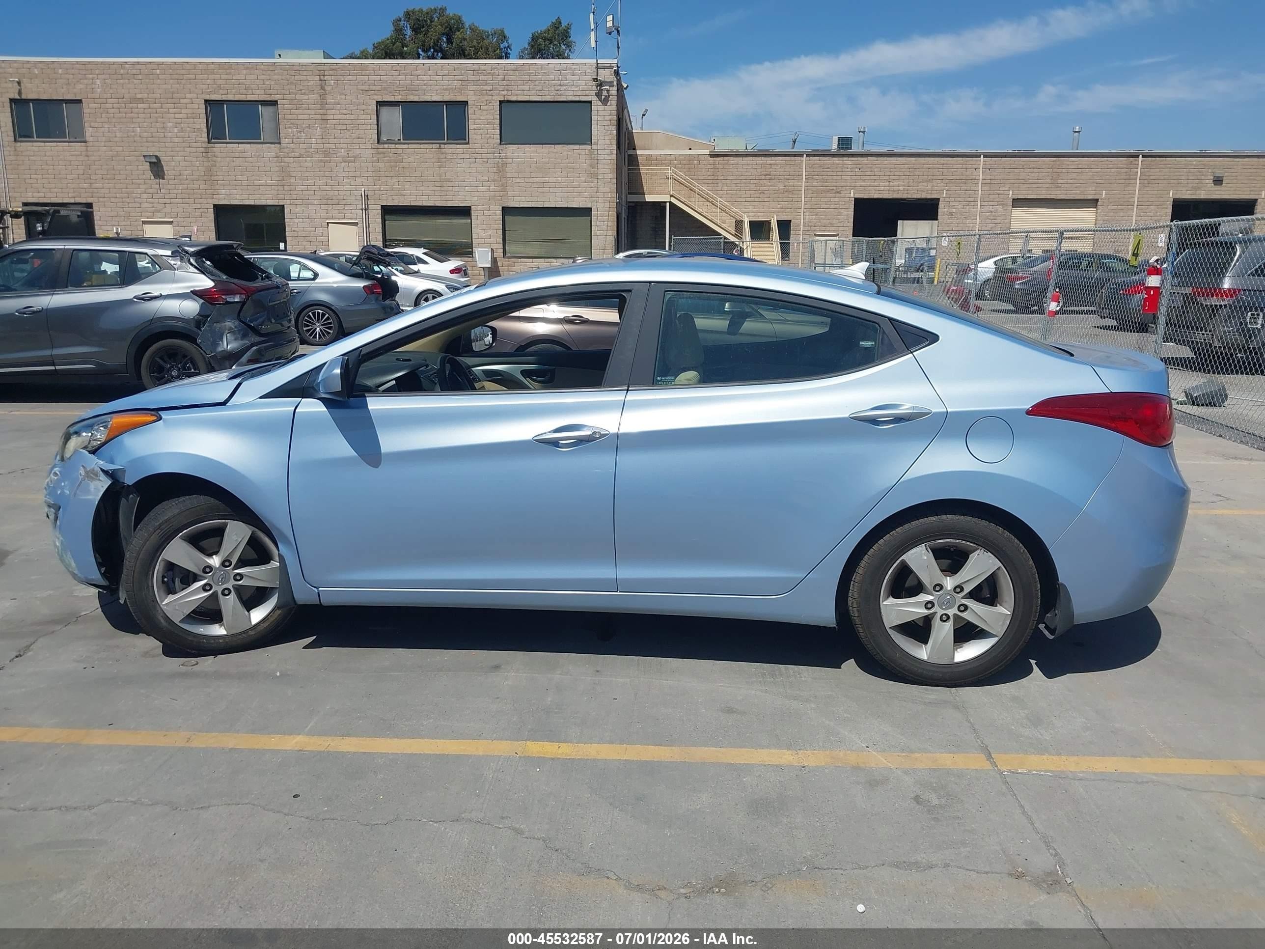 2013 Hyundai Elantra Gls Blue vin: KMHDH4AE5DU754405