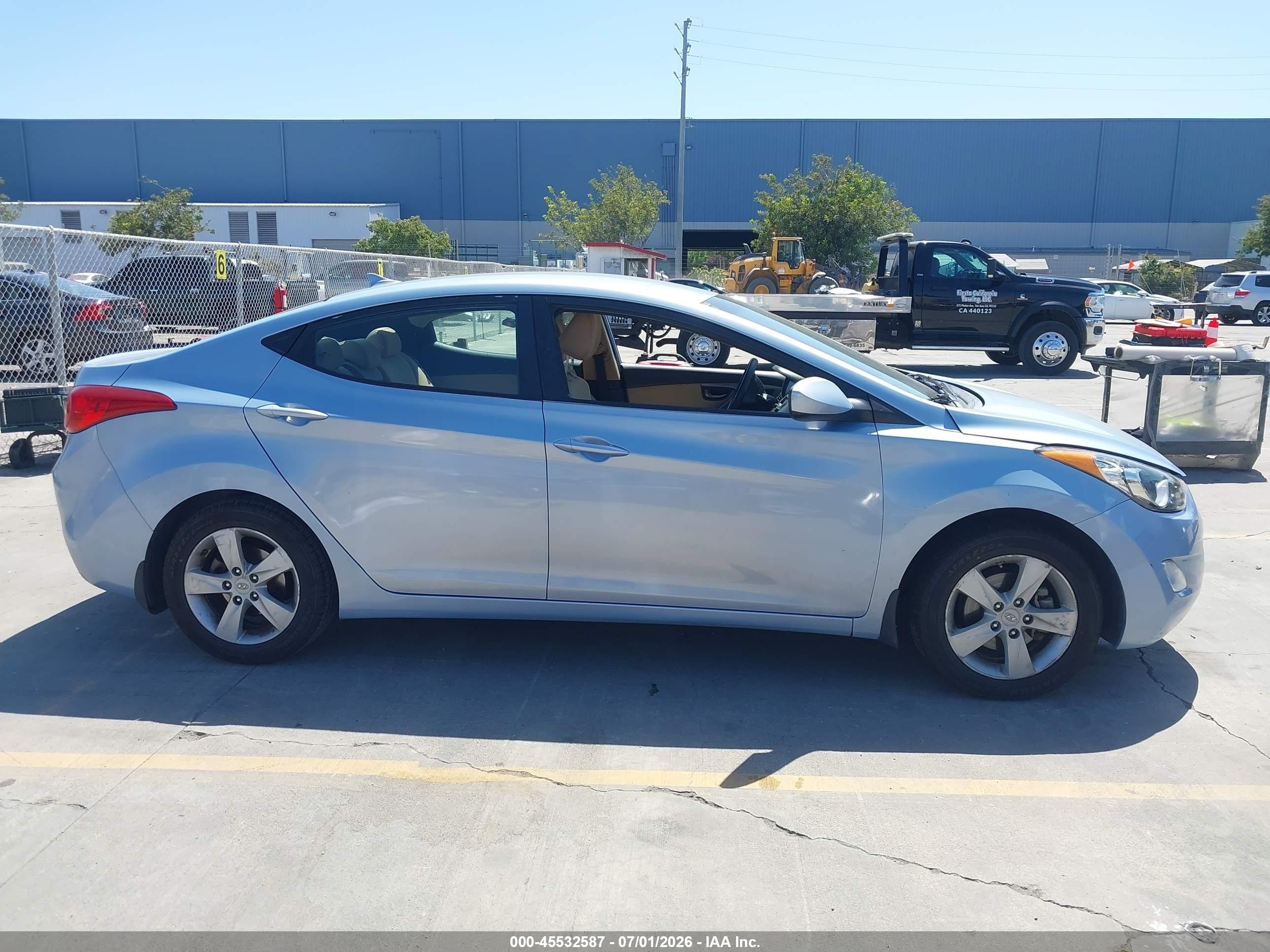 2013 Hyundai Elantra Gls Blue vin: KMHDH4AE5DU754405