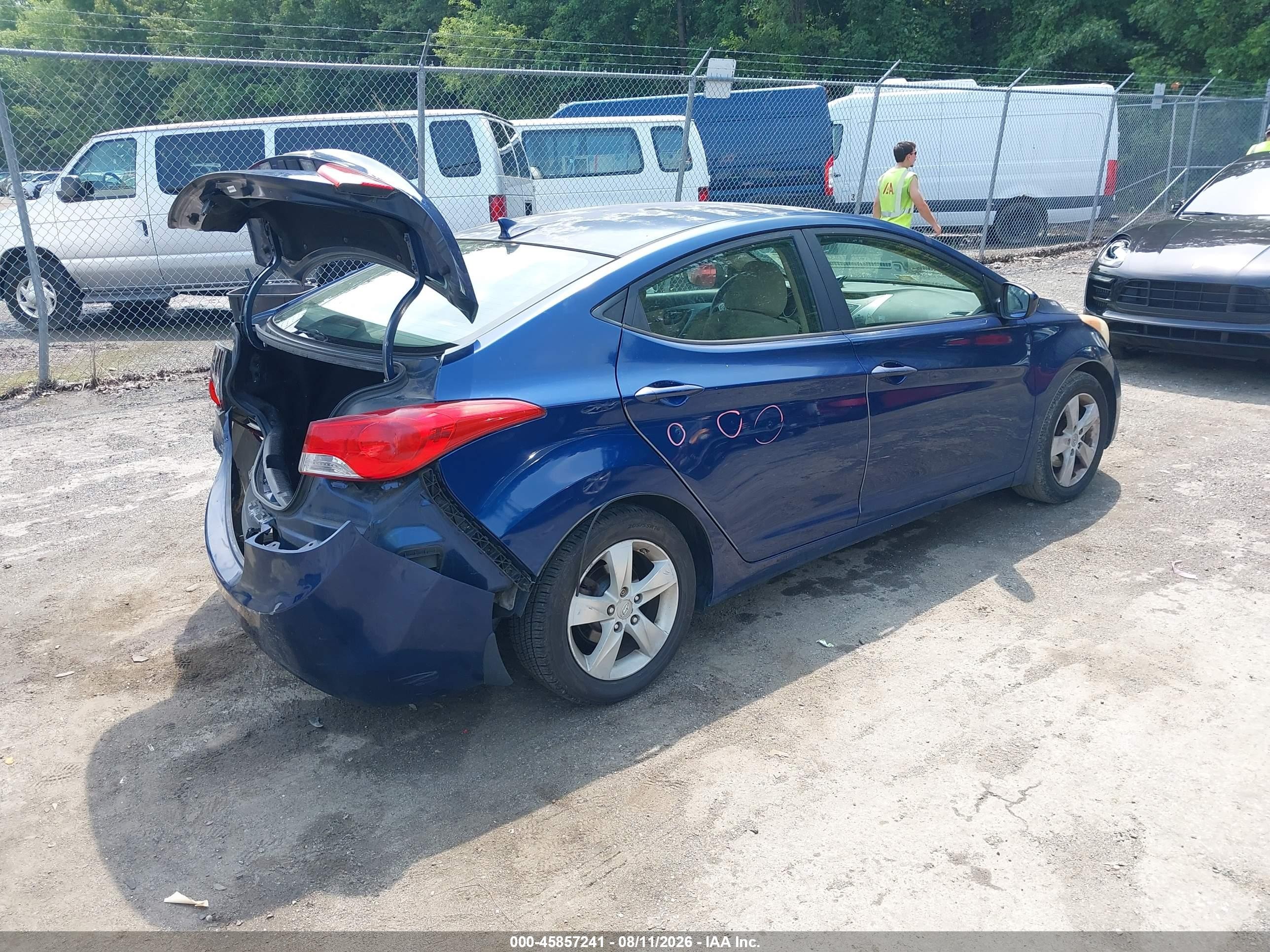 2013 Hyundai Elantra Gls Blue vin: KMHDH4AE5DU778039