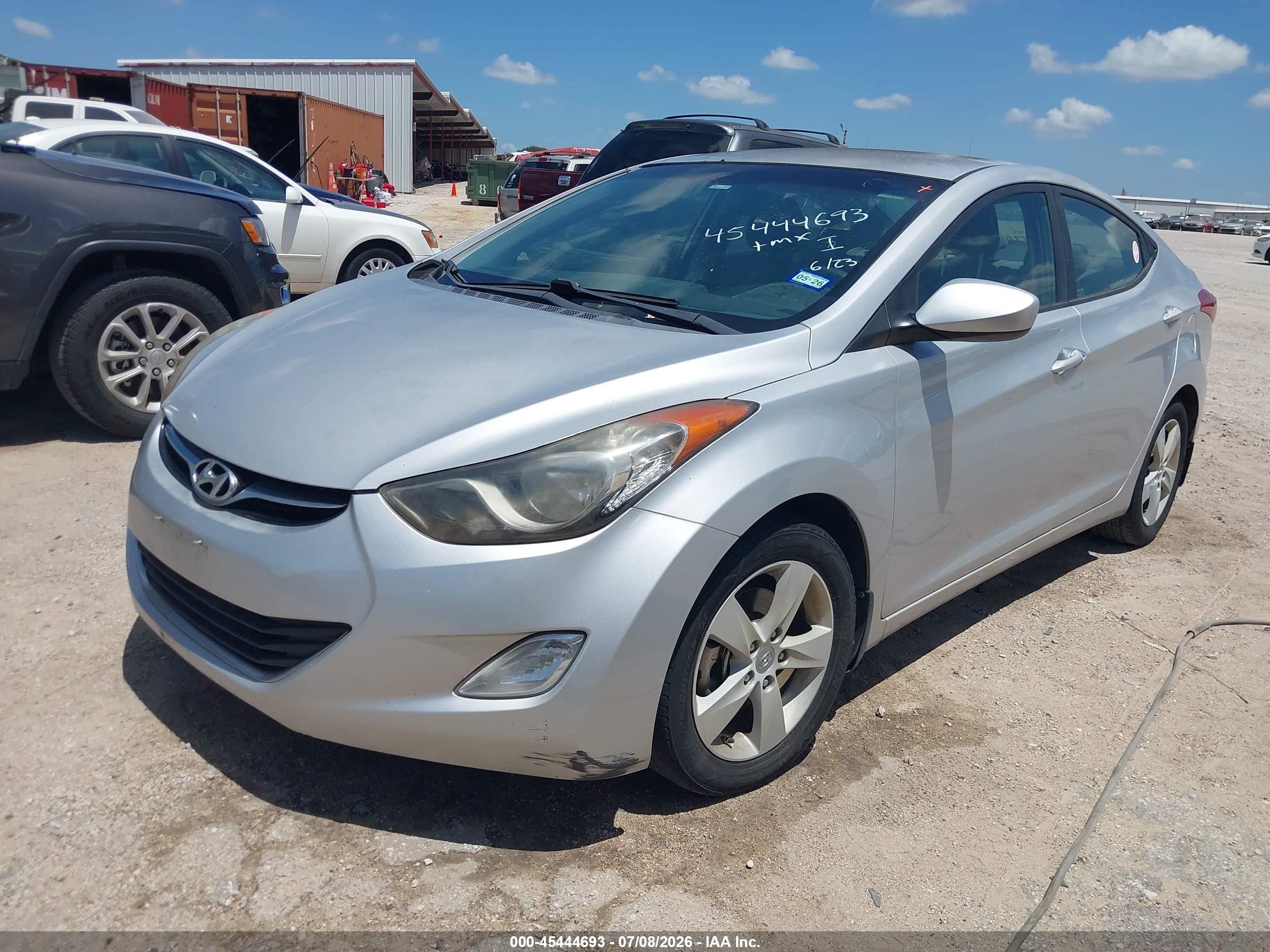 2013 Hyundai Elantra Gls Серебряный vin: KMHDH4AE5DU823612
