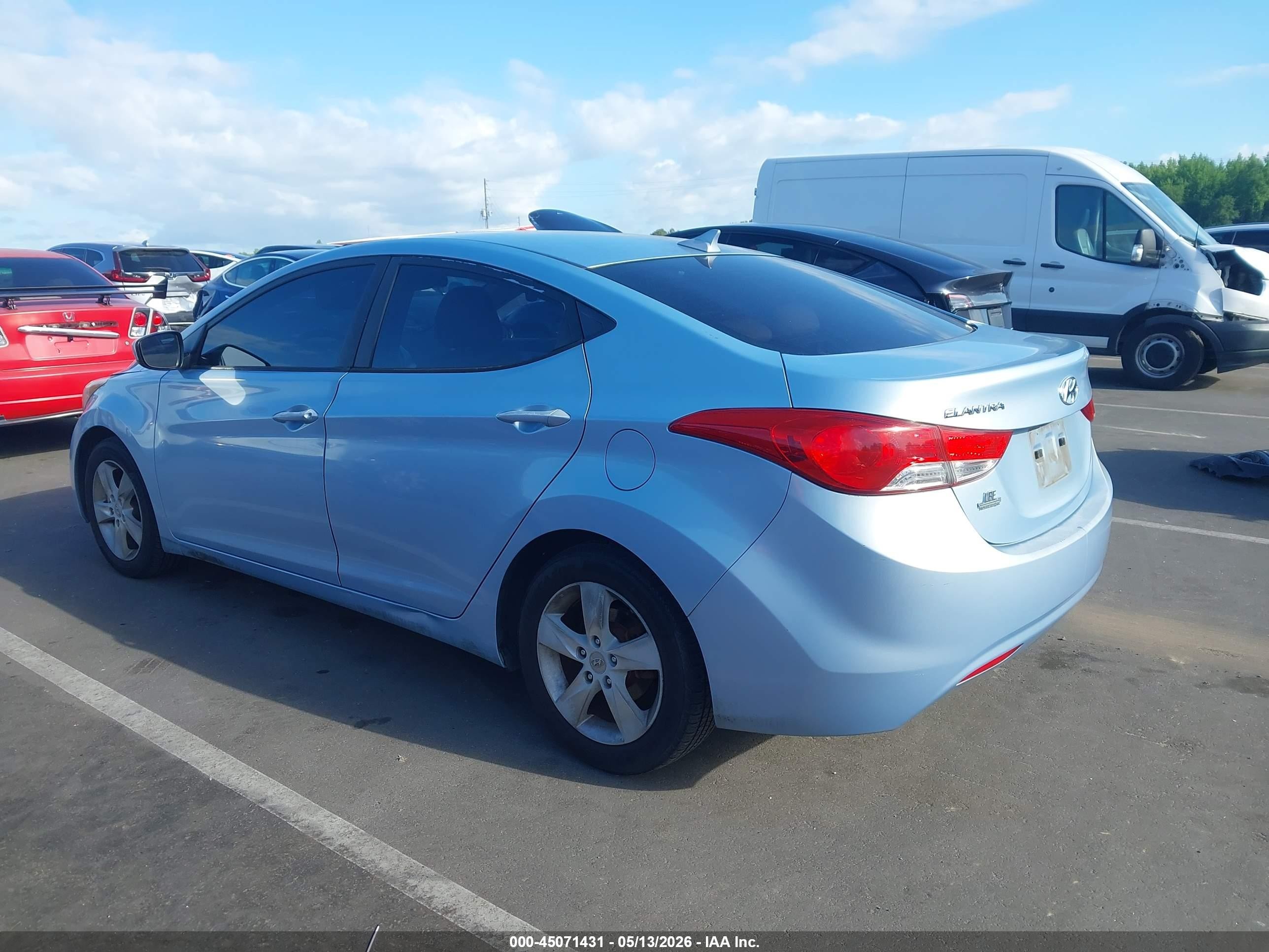 2013 Hyundai Elantra Gls Light Blue vin: KMHDH4AE5DU845657