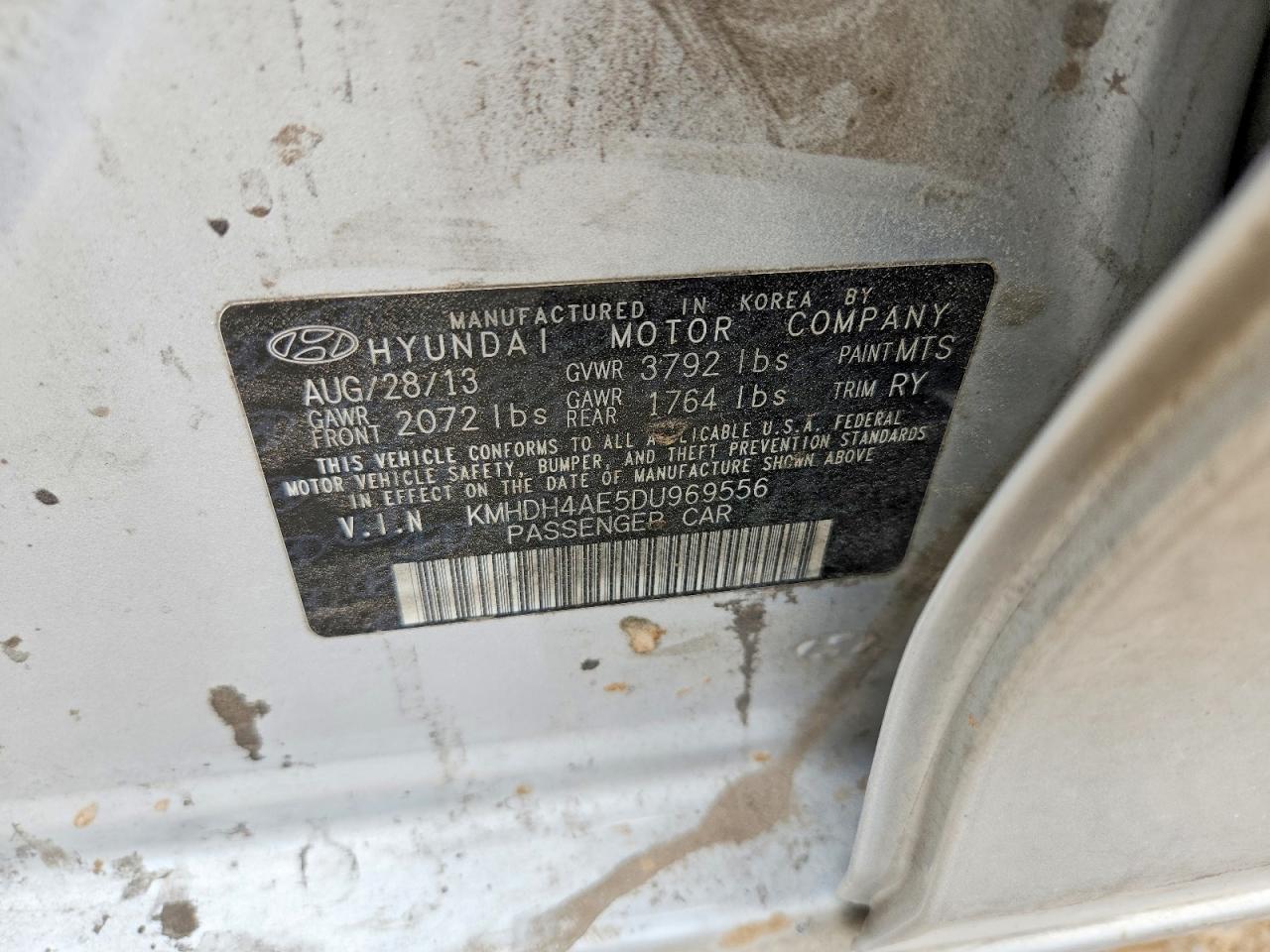 2013 Hyundai Elantra Limited Silver vin: KMHDH4AE5DU969556