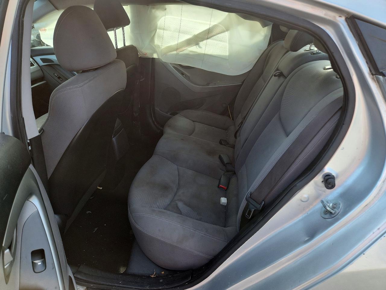 2014 Hyundai Elantra Se Silver vin: KMHDH4AE5EU184875