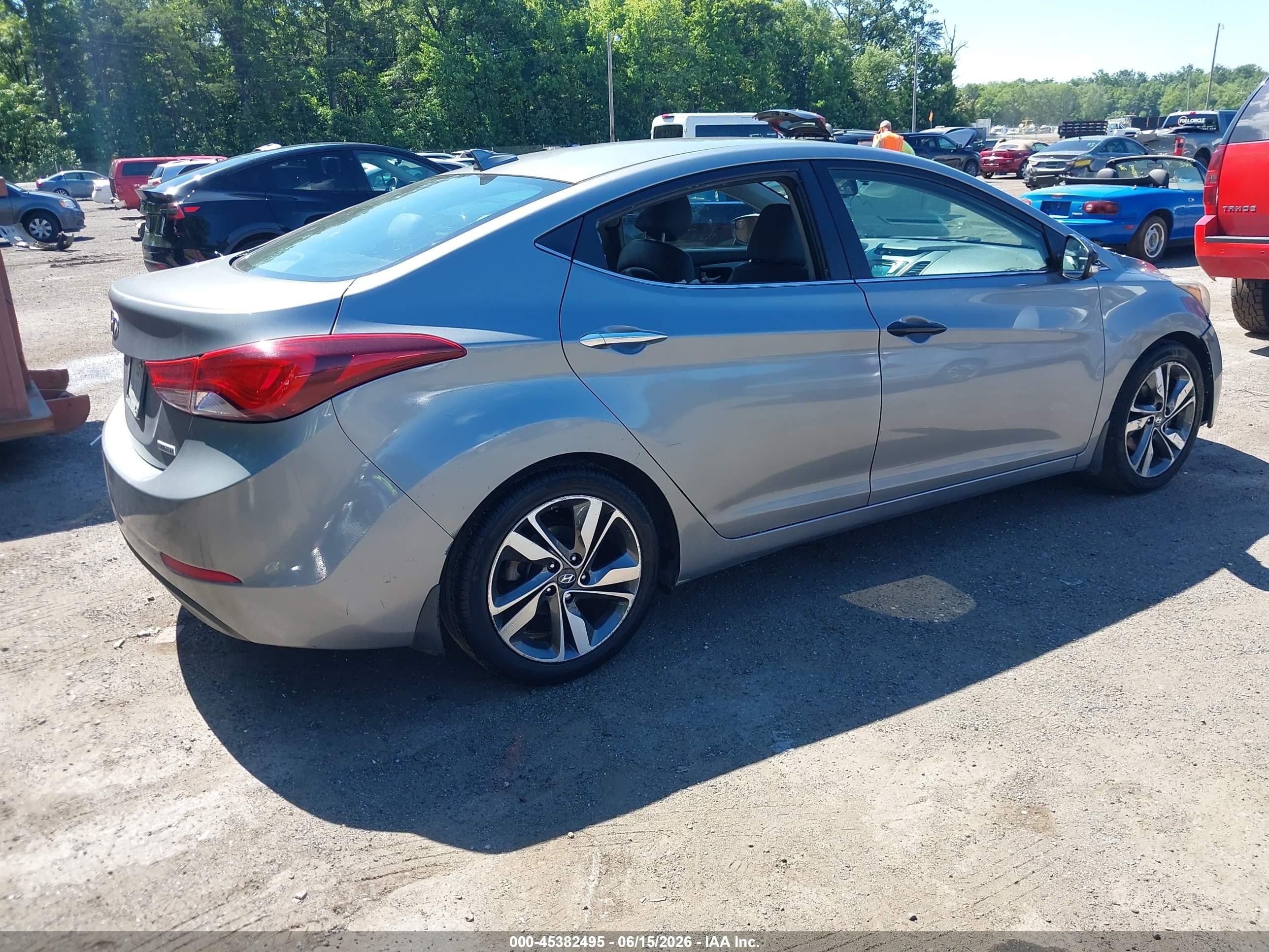 2015 Hyundai Elantra Limited Silver vin: KMHDH4AE5FU321413