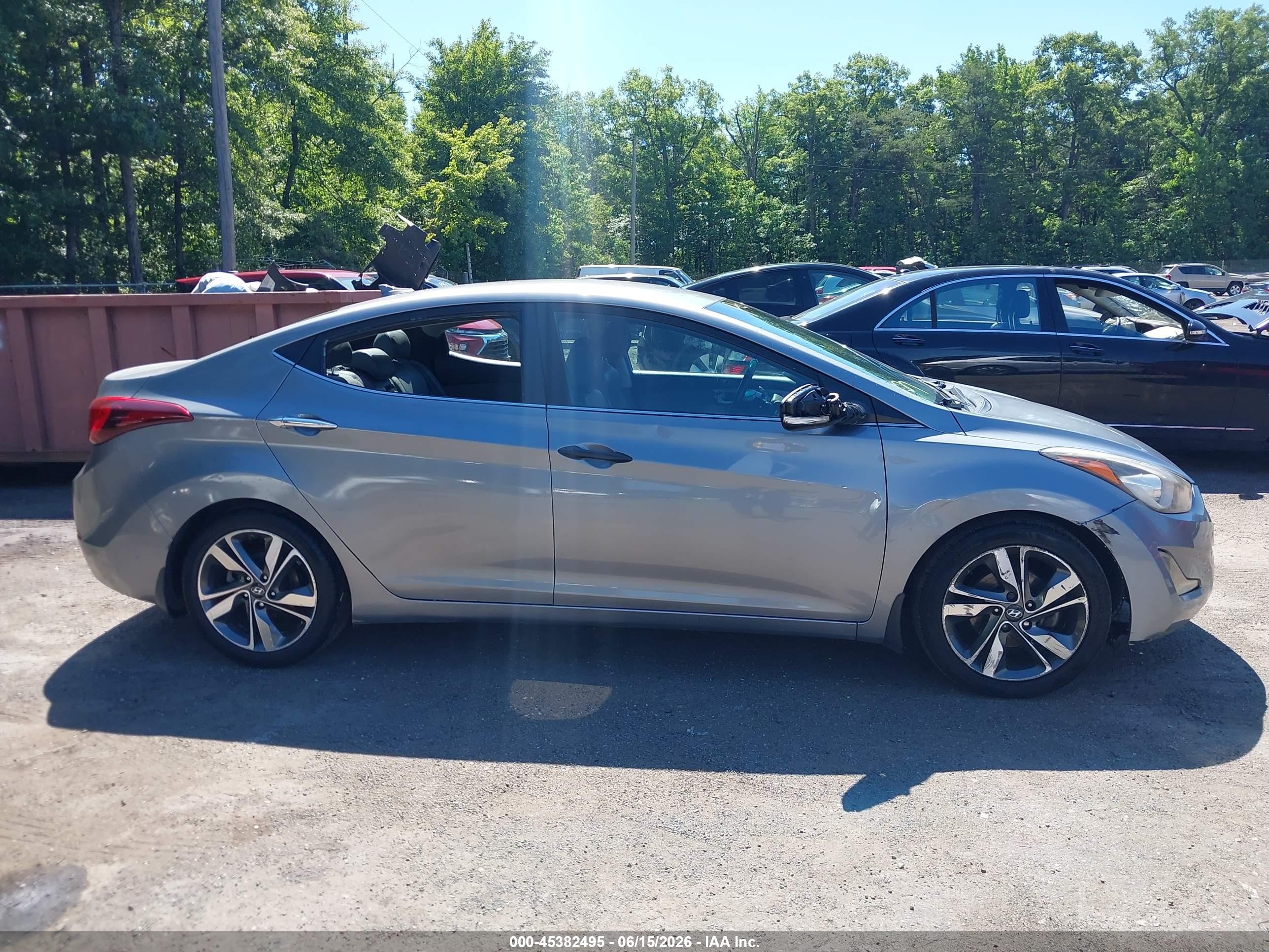 2015 Hyundai Elantra Limited Silver vin: KMHDH4AE5FU321413