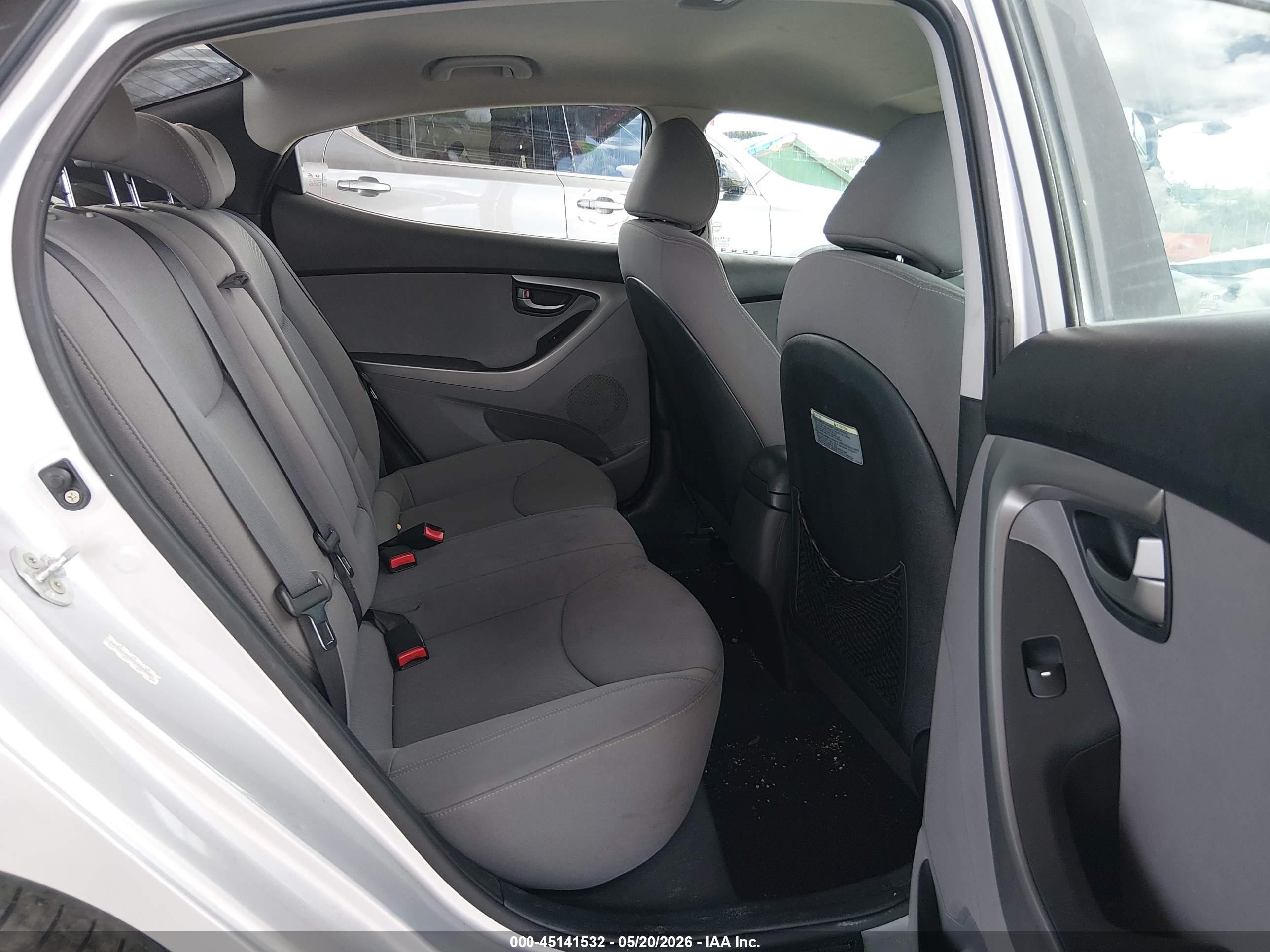 2015 Hyundai Elantra Se Silver vin: KMHDH4AE5FU328846