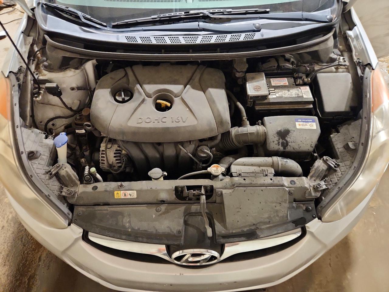 2012 Hyundai Elantra Gls Silver vin: KMHDH4AE6CU268667
