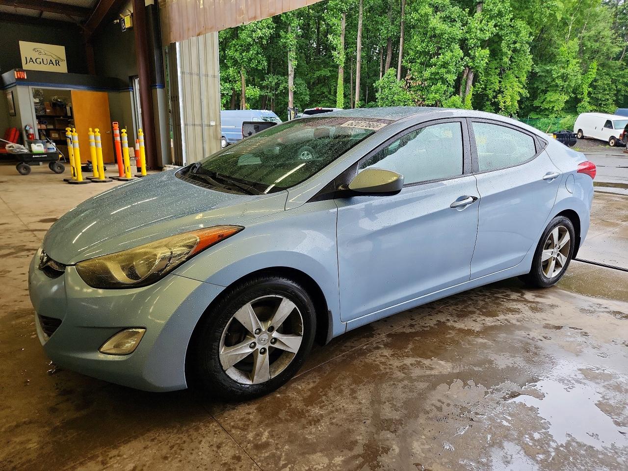 2013 Hyundai Elantra Gls Blue vin: KMHDH4AE6DU495407
