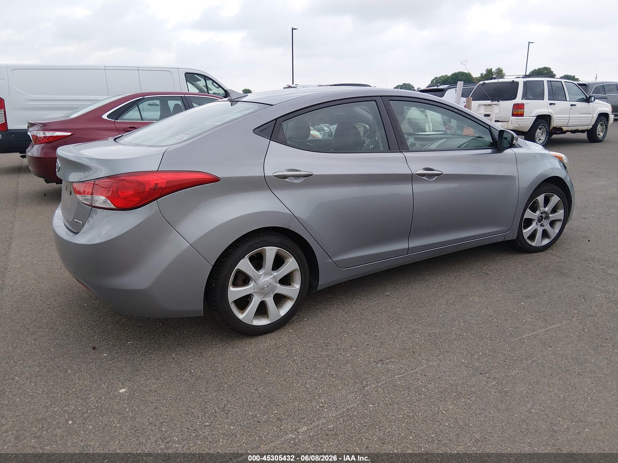 2013 Hyundai Elantra Limited Gray vin: KMHDH4AE6DU521505