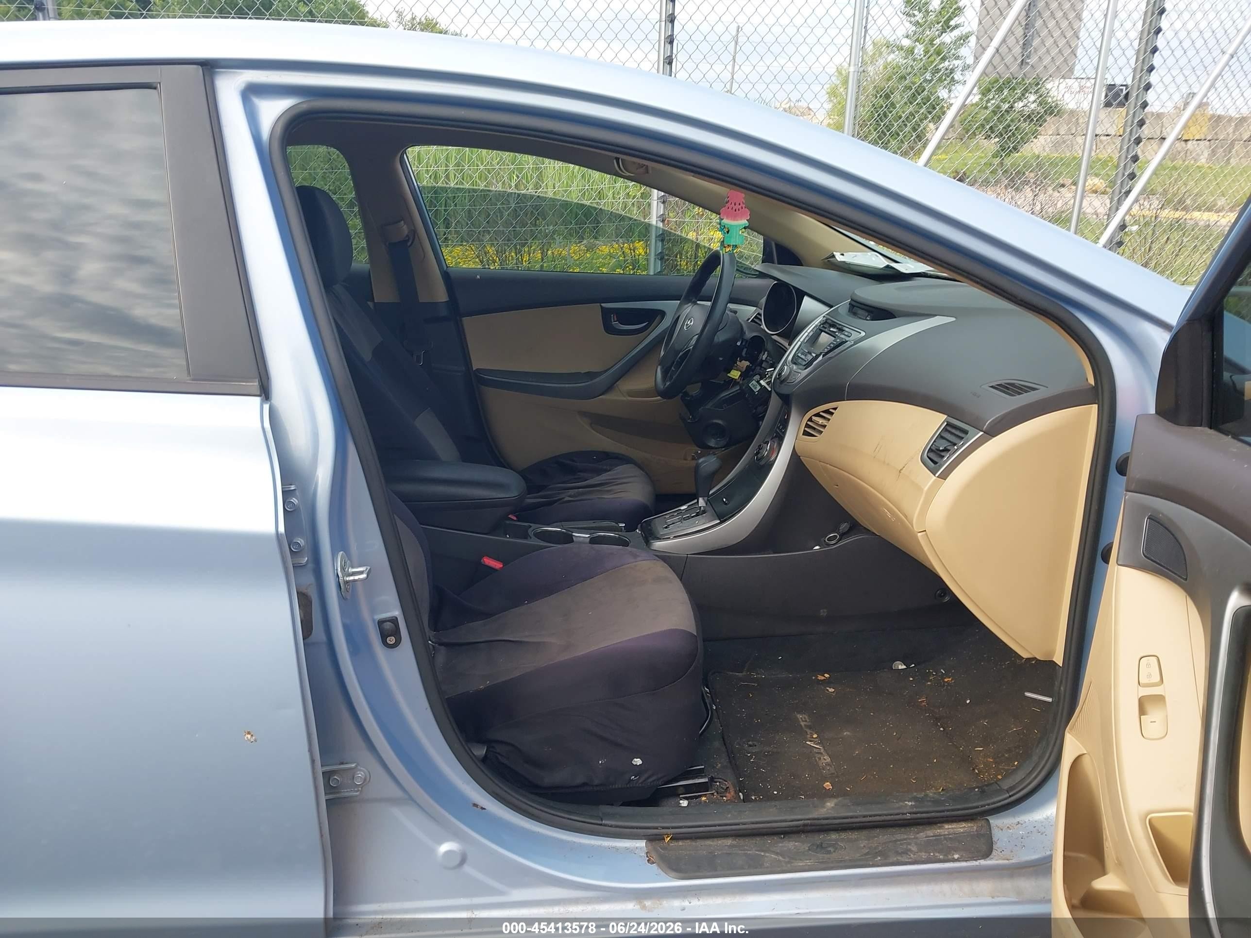 2013 Hyundai Elantra Gls Blue vin: KMHDH4AE6DU539700