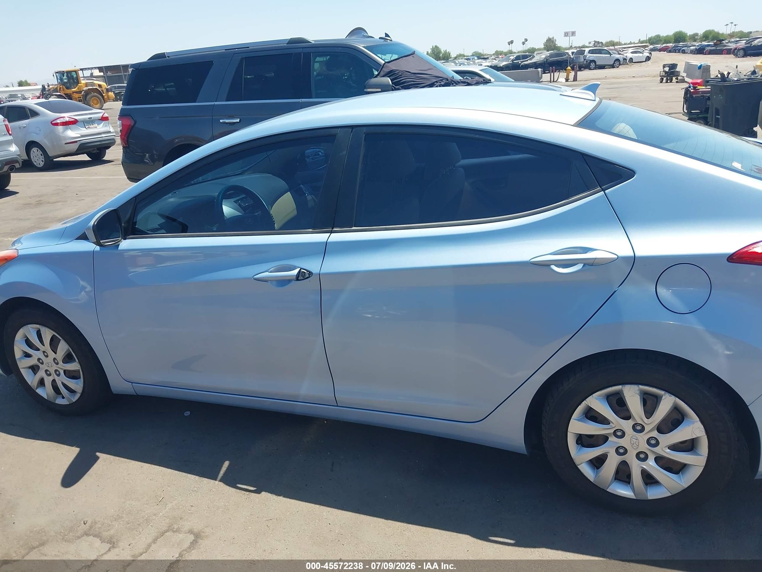 2013 Hyundai Elantra Gls Light Blue vin: KMHDH4AE6DU540796