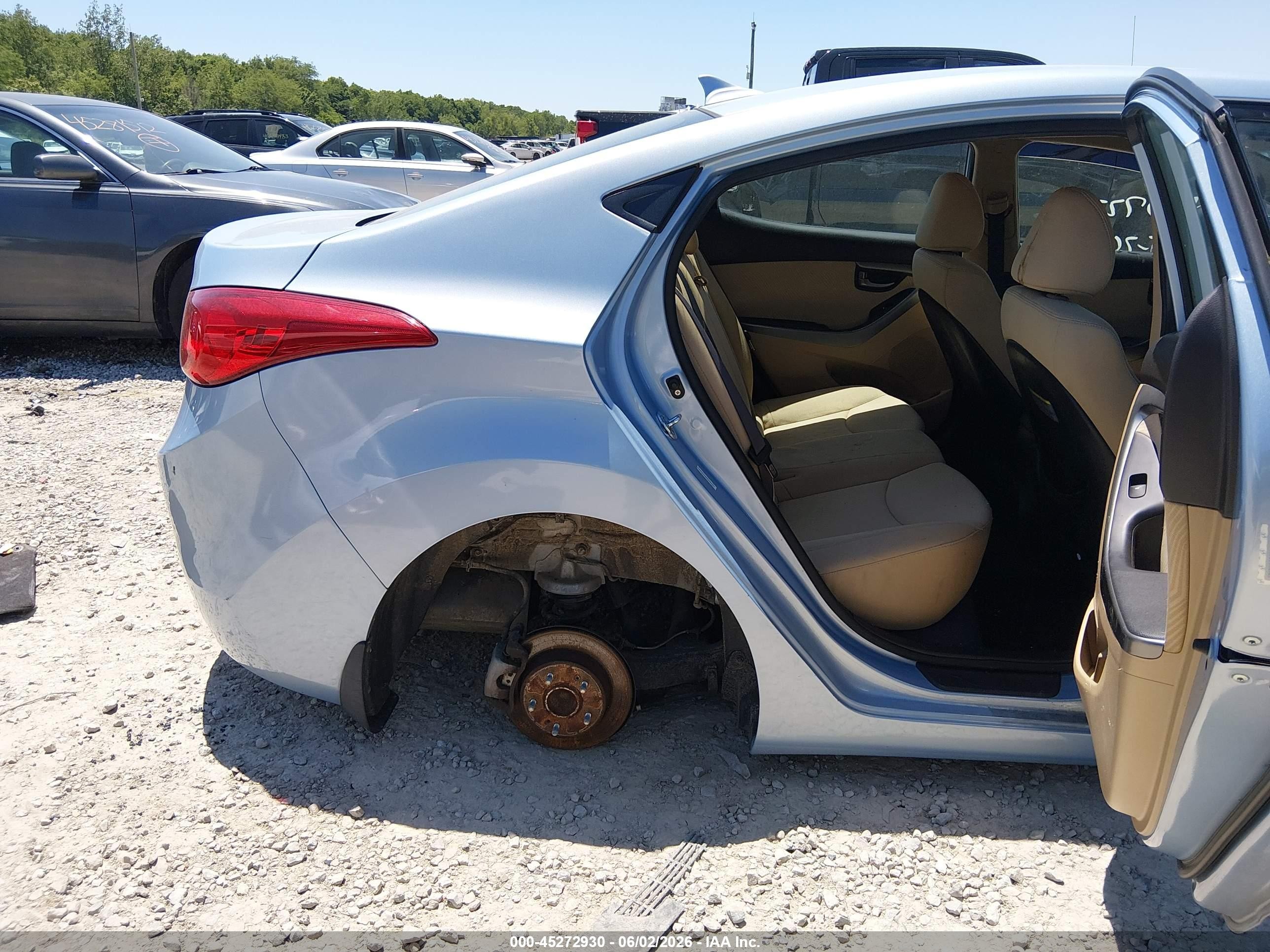2013 Hyundai Elantra Gls Light Blue vin: KMHDH4AE6DU610636
