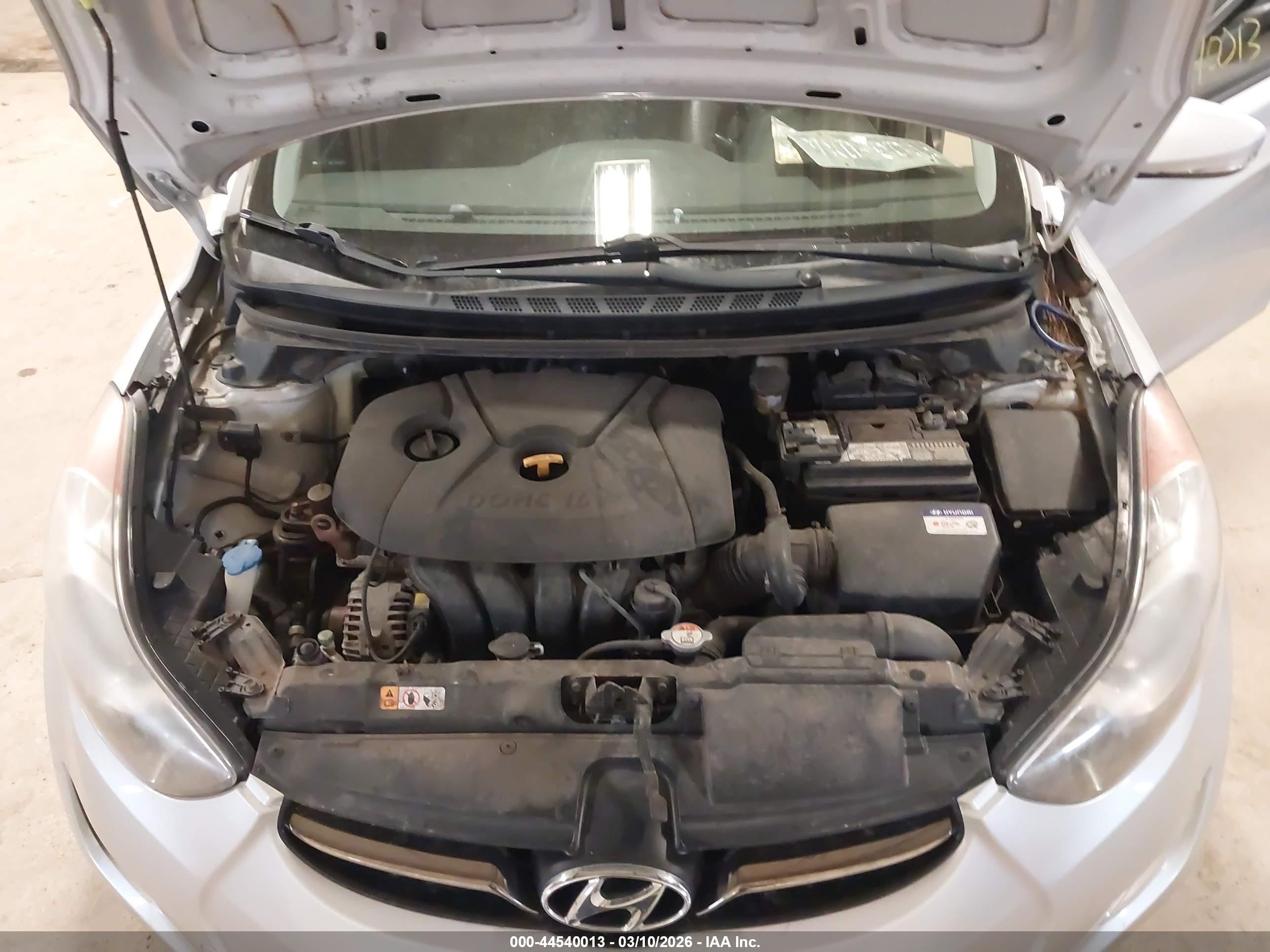 2013 Hyundai Elantra Limited Silver vin: KMHDH4AE6DU614394