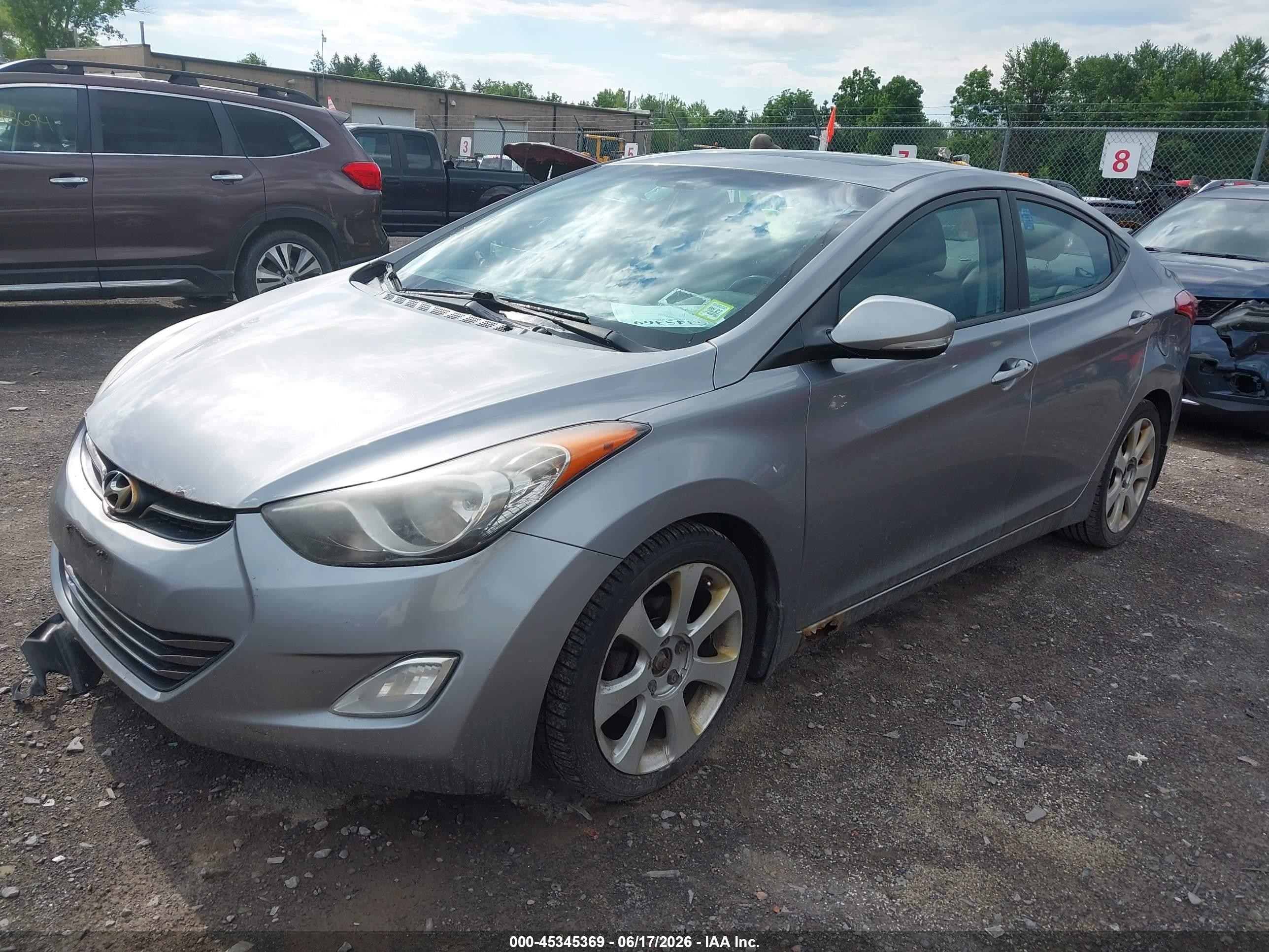2013 Hyundai Elantra Limited Silver vin: KMHDH4AE6DU620227
