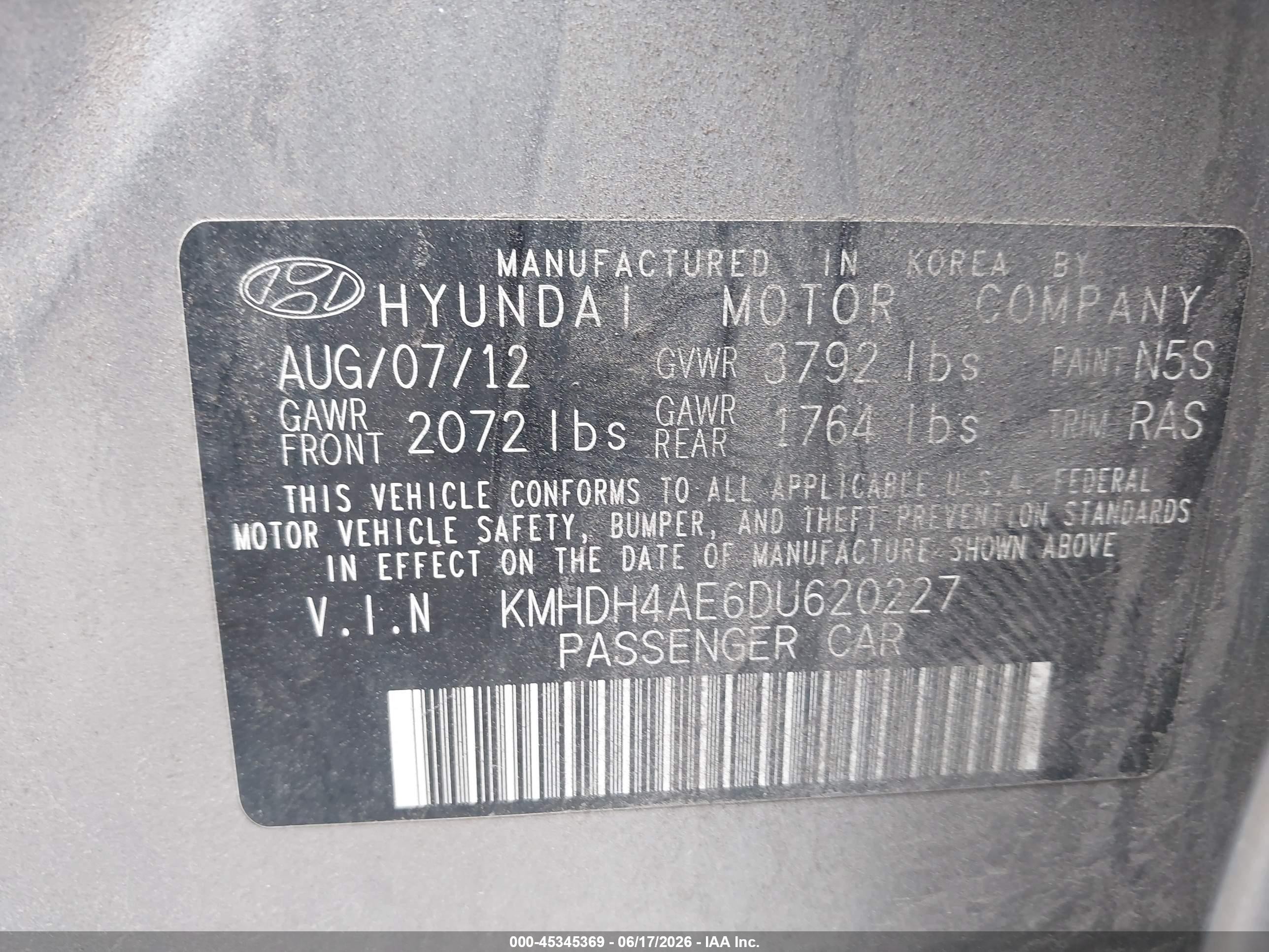 2013 Hyundai Elantra Limited Silver vin: KMHDH4AE6DU620227