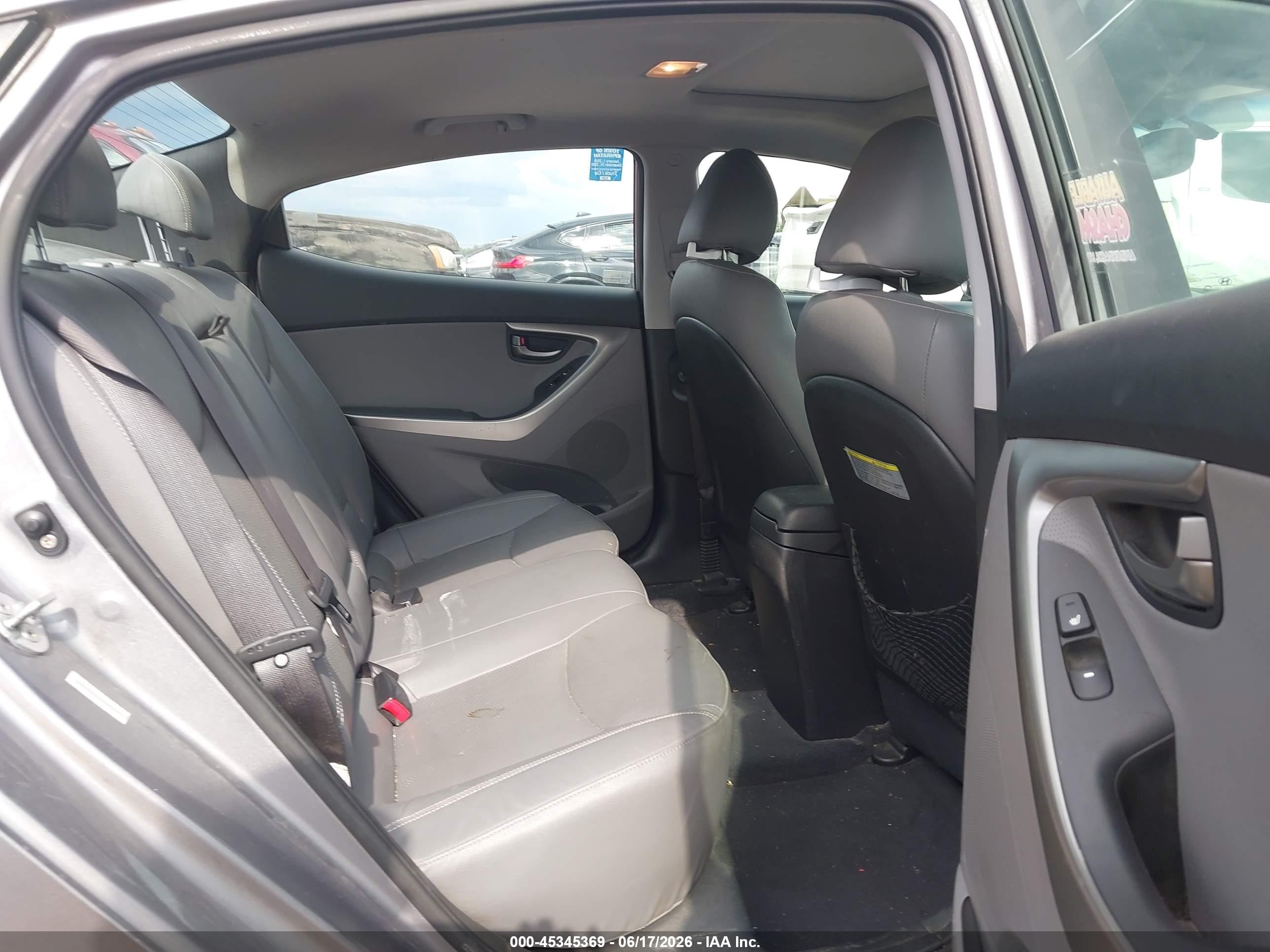 2013 Hyundai Elantra Limited Silver vin: KMHDH4AE6DU620227