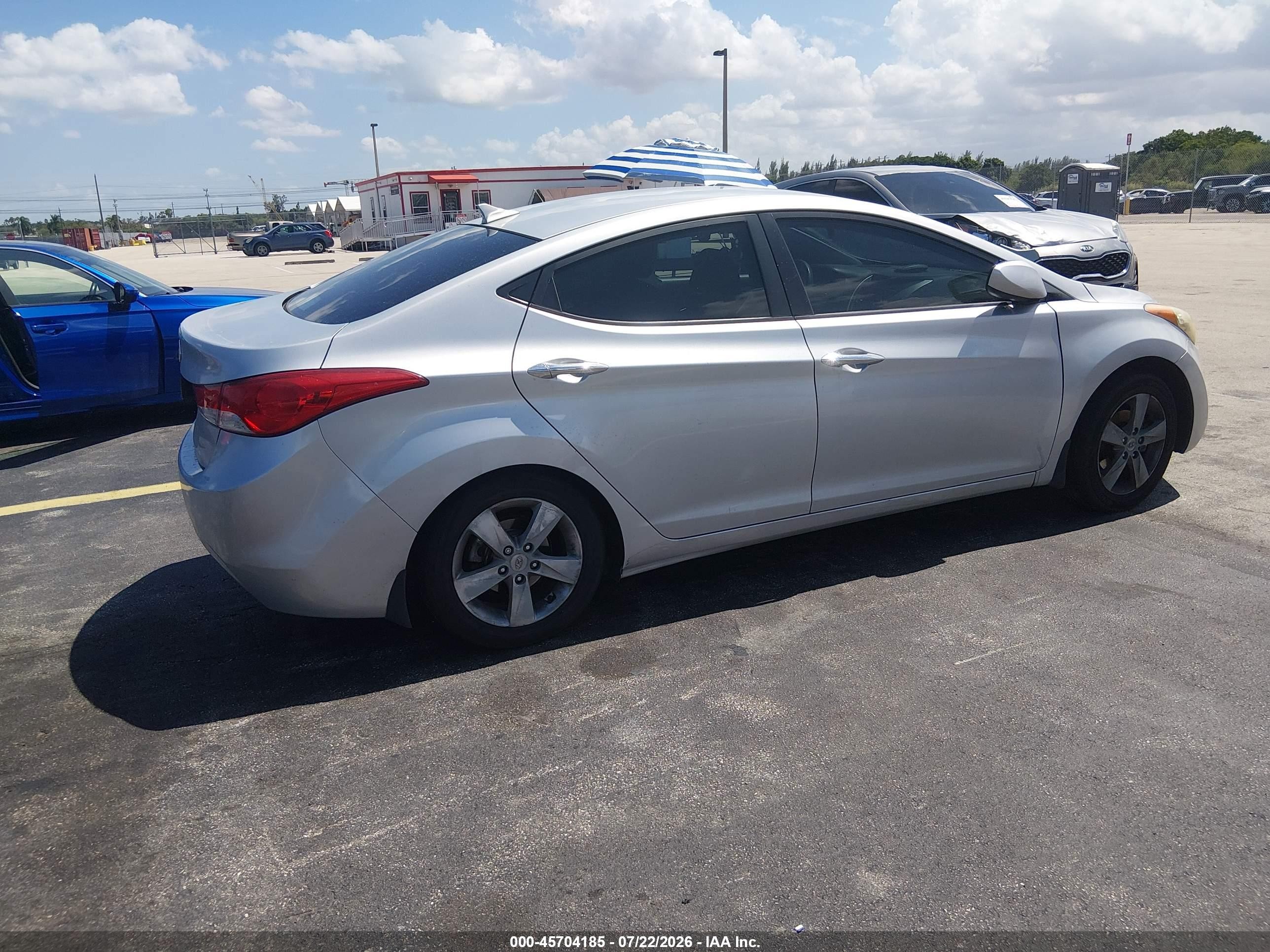2013 Hyundai Elantra Gls Gray vin: KMHDH4AE6DU664065