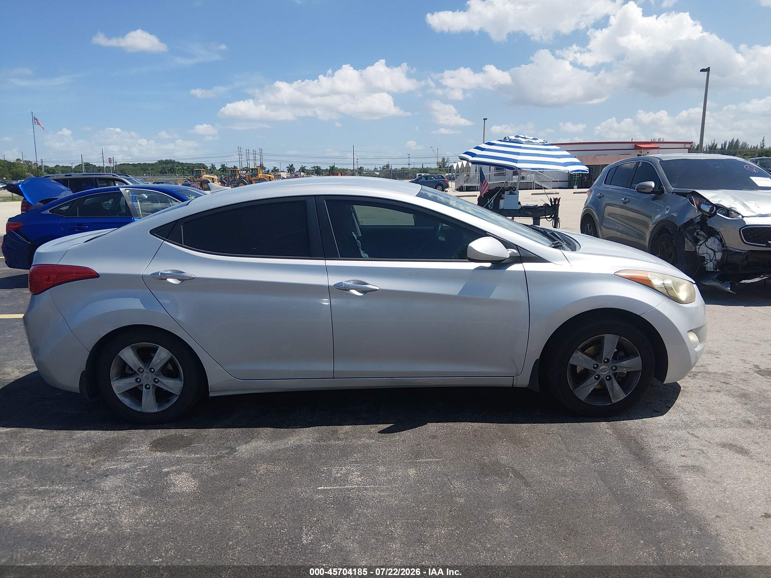 2013 Hyundai Elantra Gls Gray vin: KMHDH4AE6DU664065