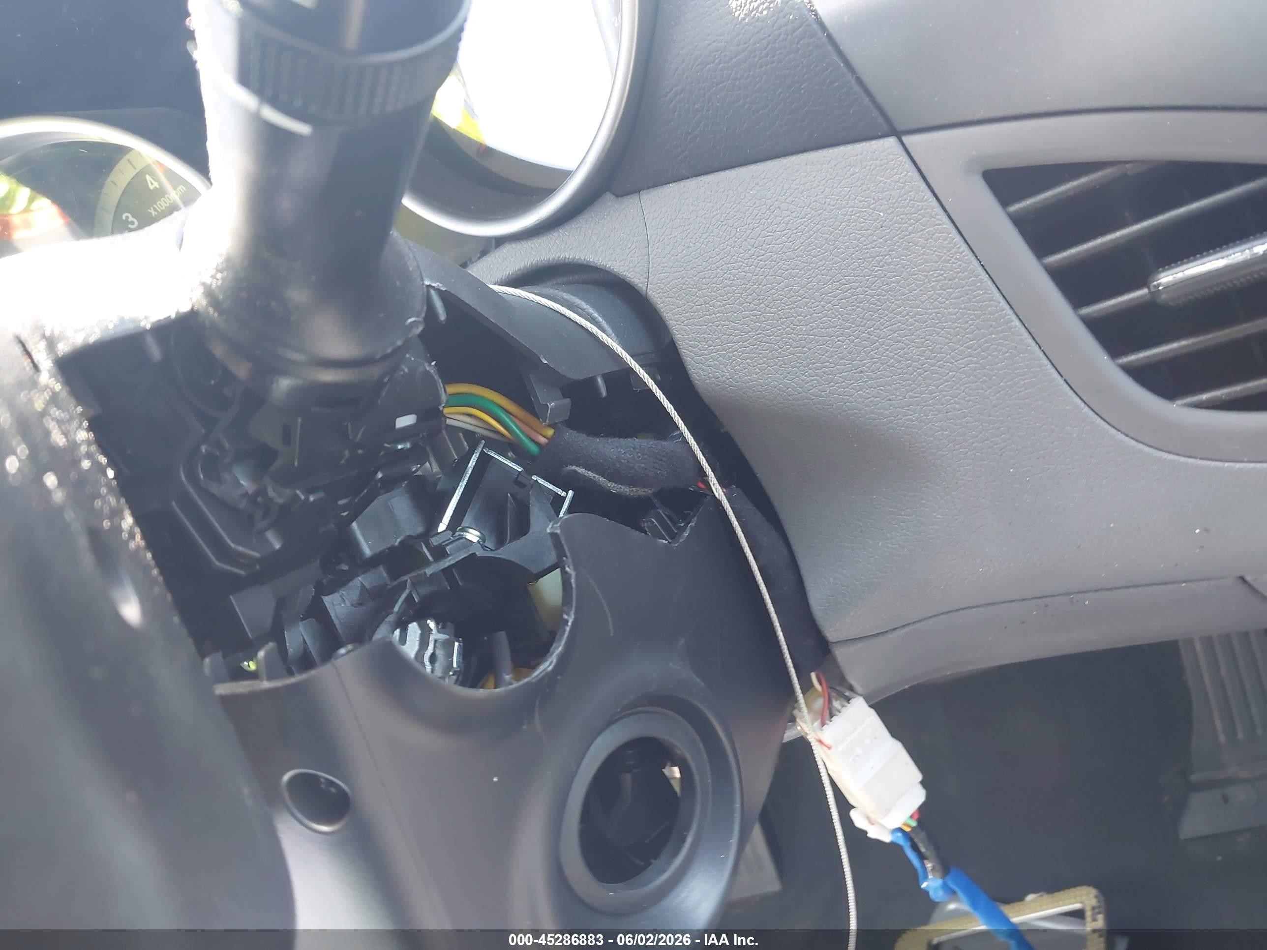 2013 Hyundai Elantra Gls Silver vin: KMHDH4AE6DU805720