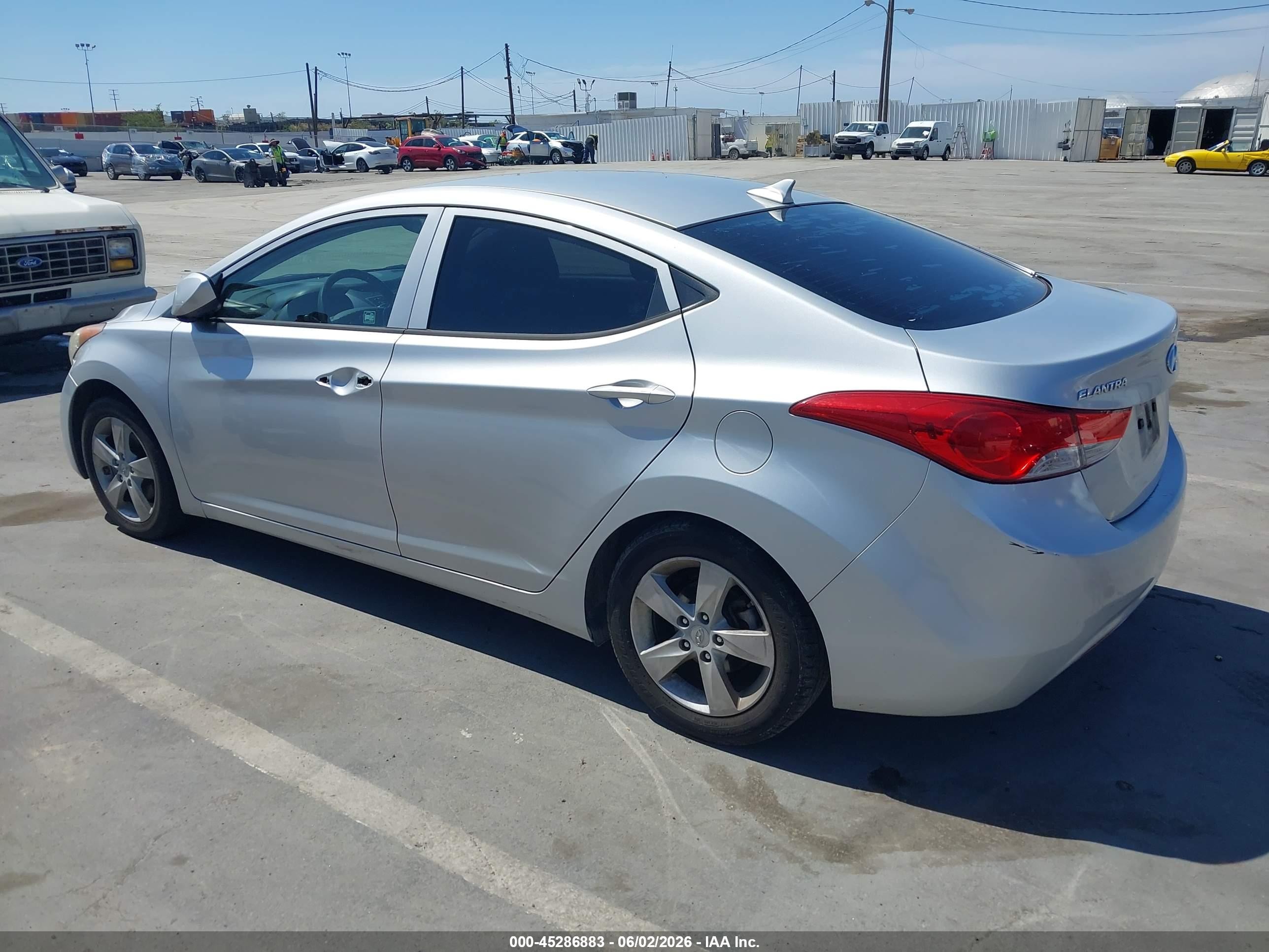 2013 Hyundai Elantra Gls Silver vin: KMHDH4AE6DU805720