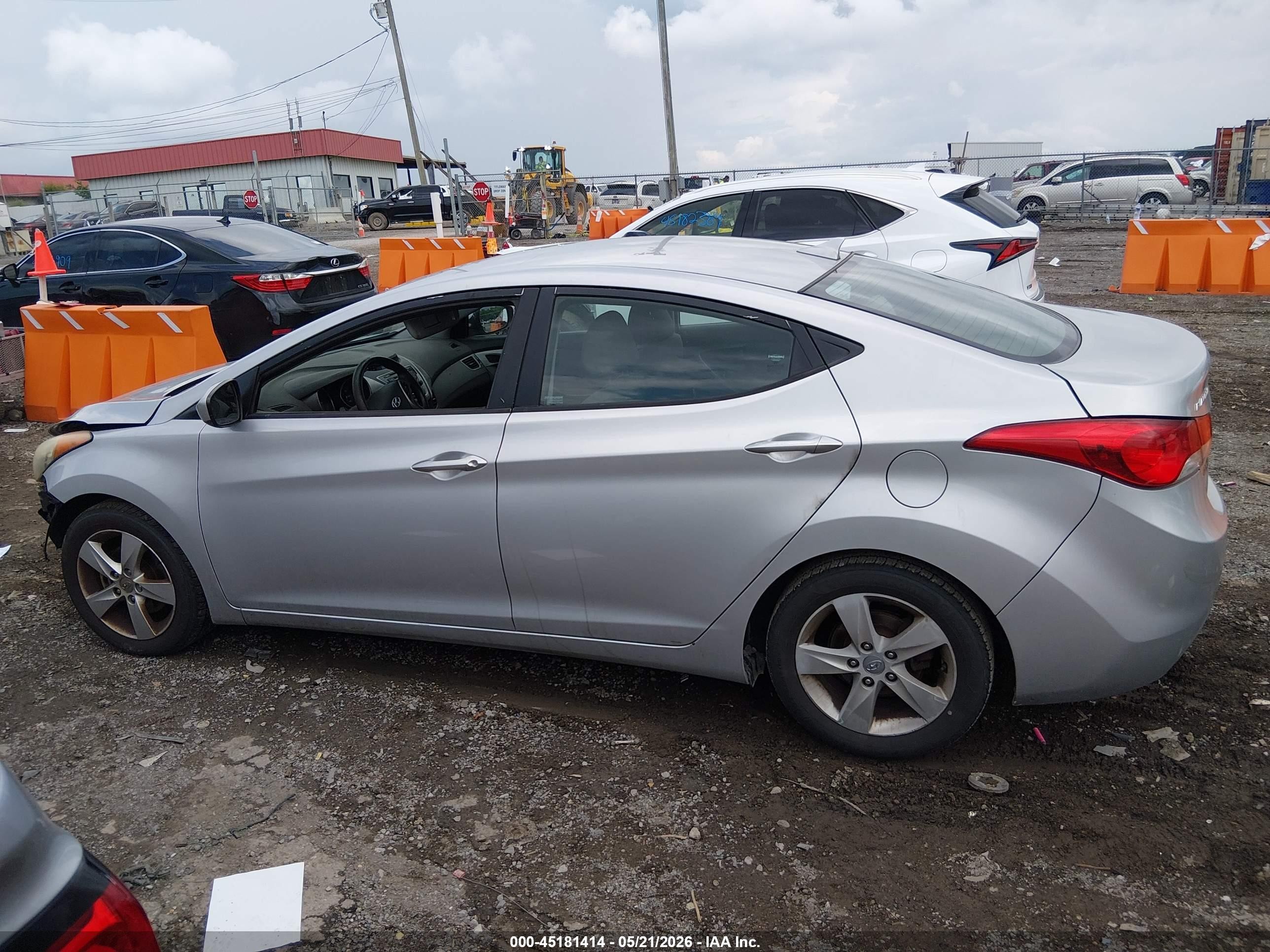 2013 Hyundai Elantra Gls Silver vin: KMHDH4AE6DU815518