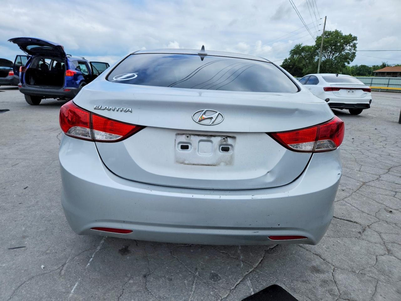 2013 Hyundai Elantra Gls Silver vin: KMHDH4AE6DU861074
