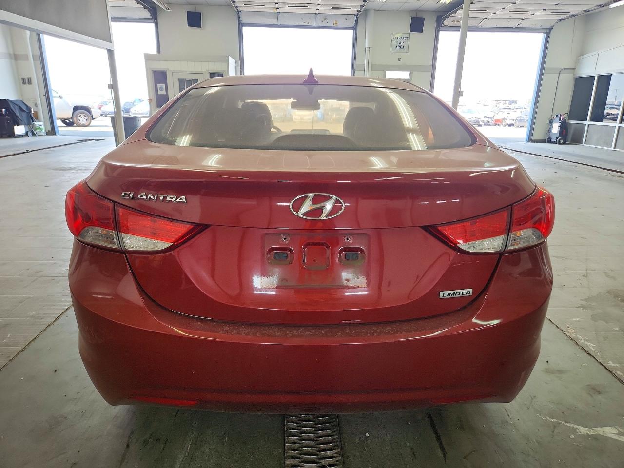 2013 Hyundai Elantra Limited Red vin: KMHDH4AE6DU864461
