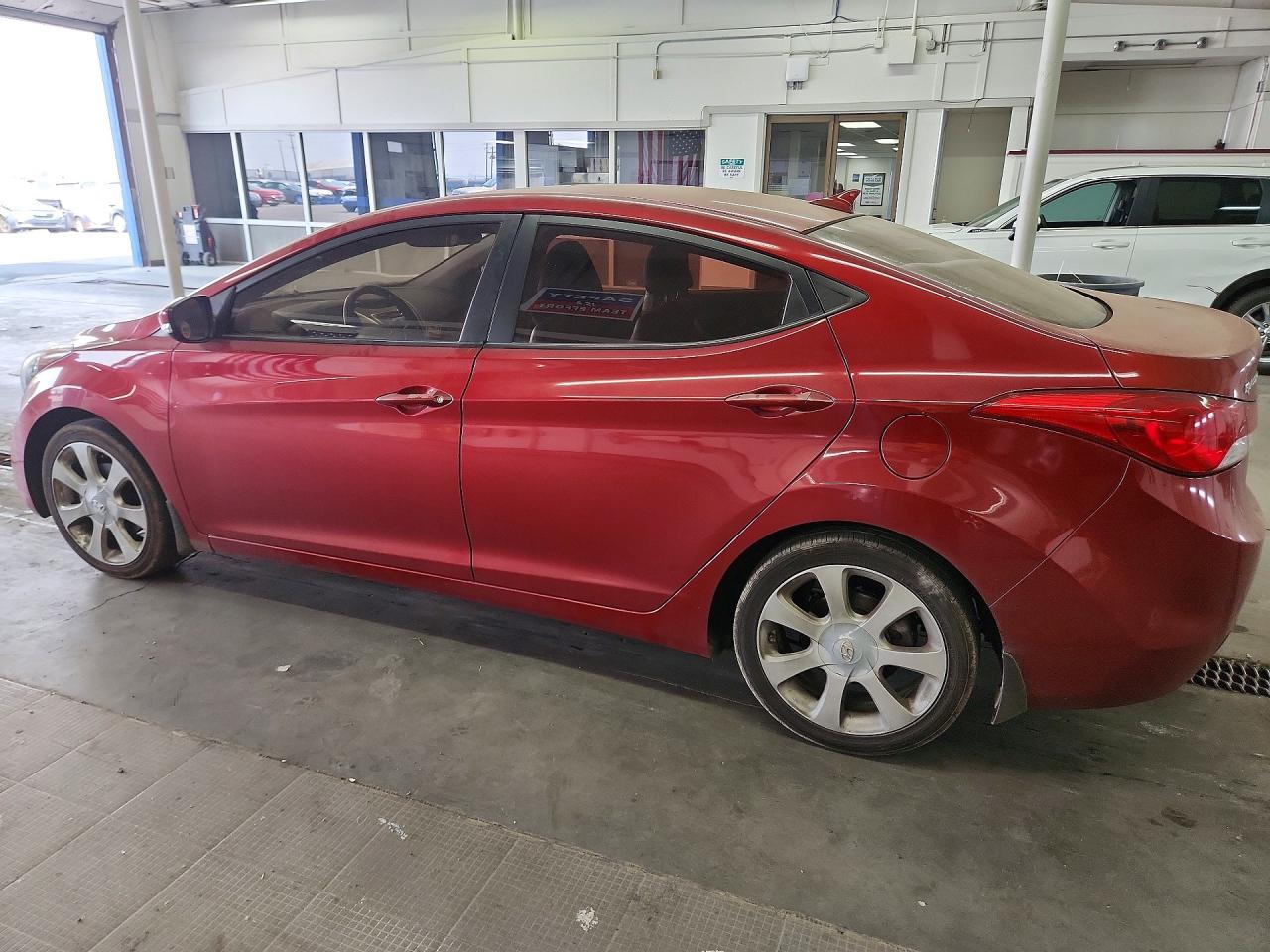 2013 Hyundai Elantra Limited Red vin: KMHDH4AE6DU864461