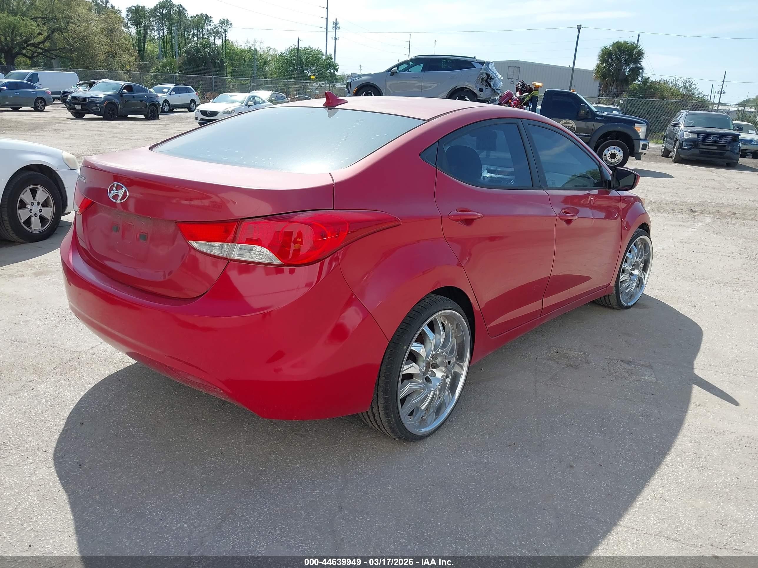 2013 Hyundai Elantra Gls Красный vin: KMHDH4AE6DU935643