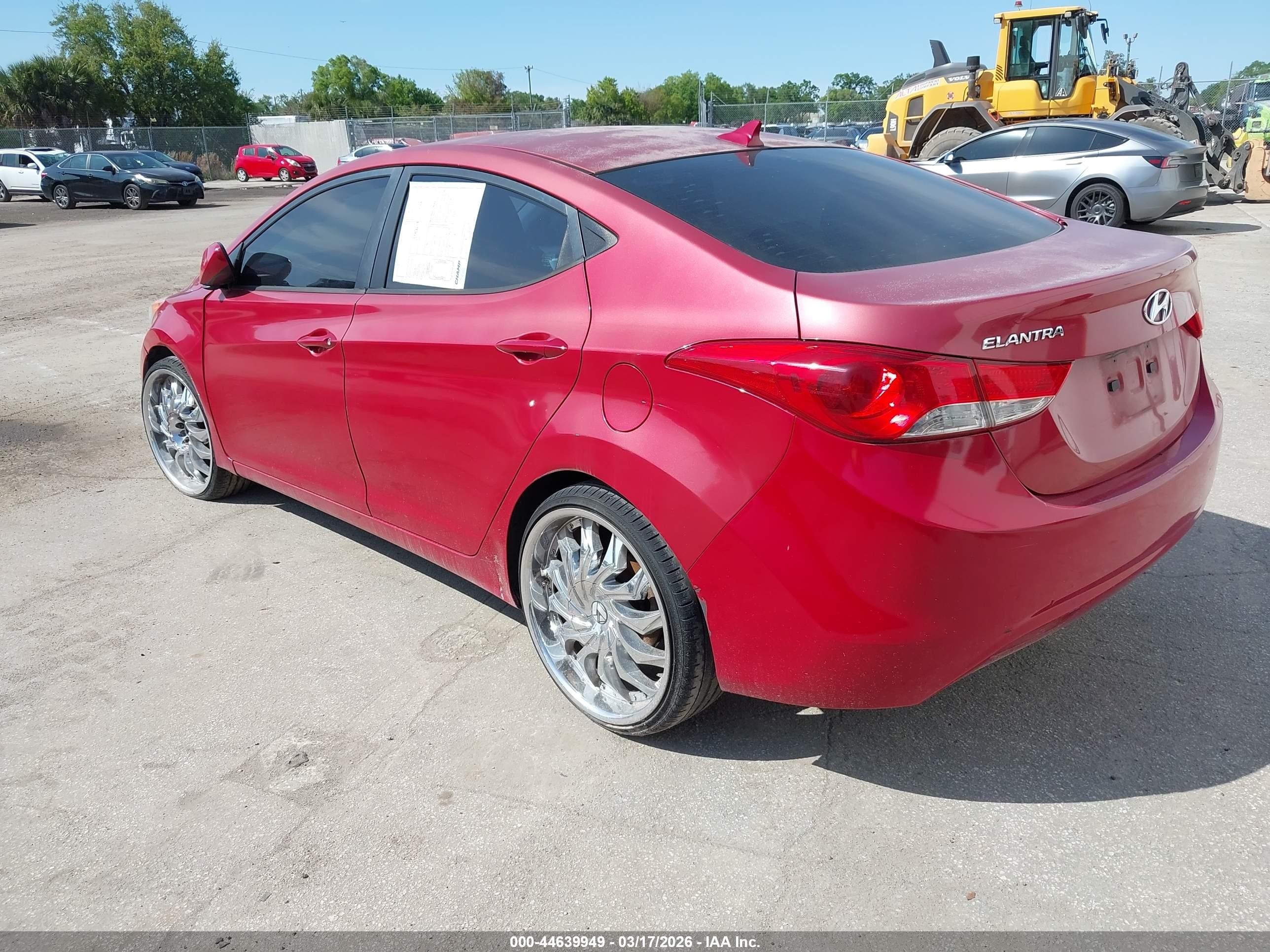 2013 Hyundai Elantra Gls Красный vin: KMHDH4AE6DU935643