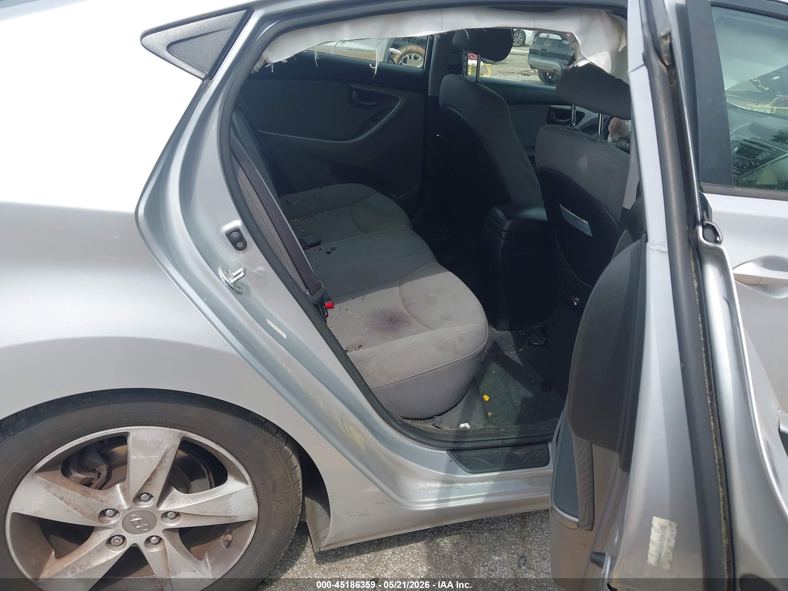 2013 Hyundai Elantra Gls Silver vin: KMHDH4AE6DU936050