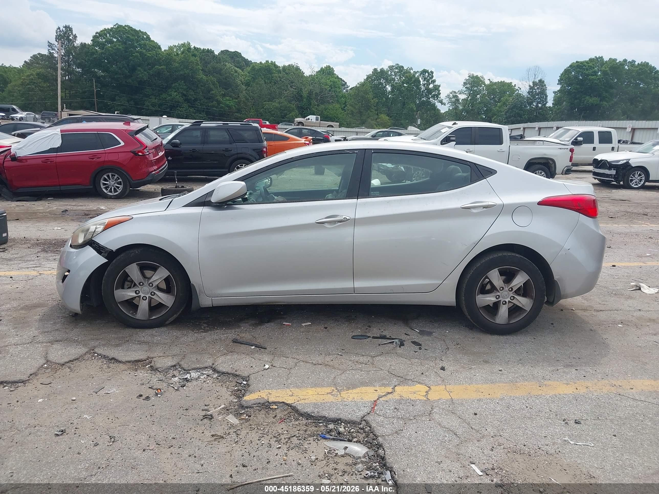 2013 Hyundai Elantra Gls Silver vin: KMHDH4AE6DU936050