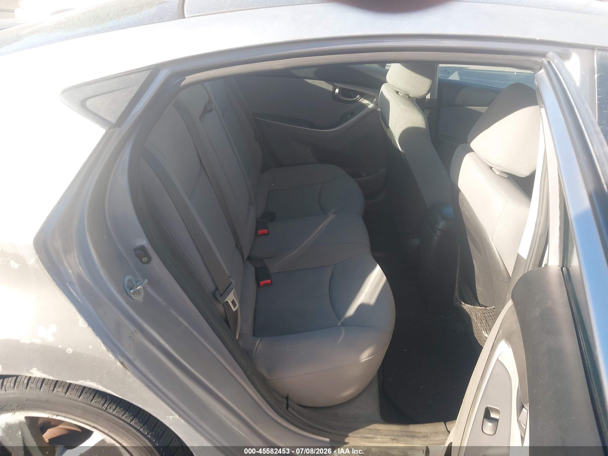 2013 Hyundai Elantra Gls Серебряный vin: KMHDH4AE6DU948859