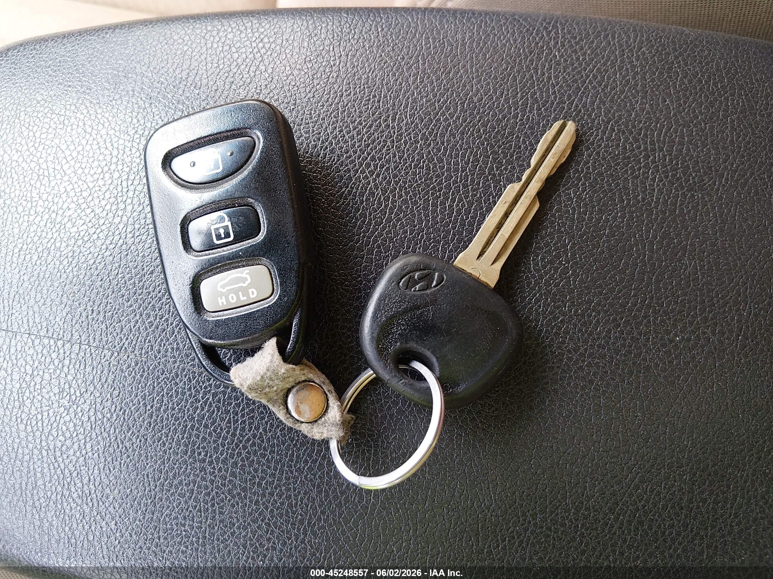 2013 Hyundai Elantra Gls Blue vin: KMHDH4AE6DU970747