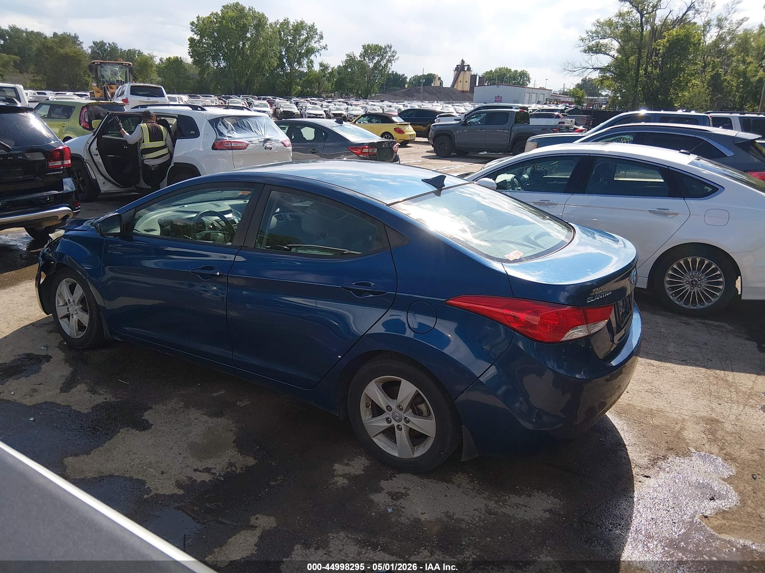 2013 Hyundai Elantra Gls Синий vin: KMHDH4AE6DU998032