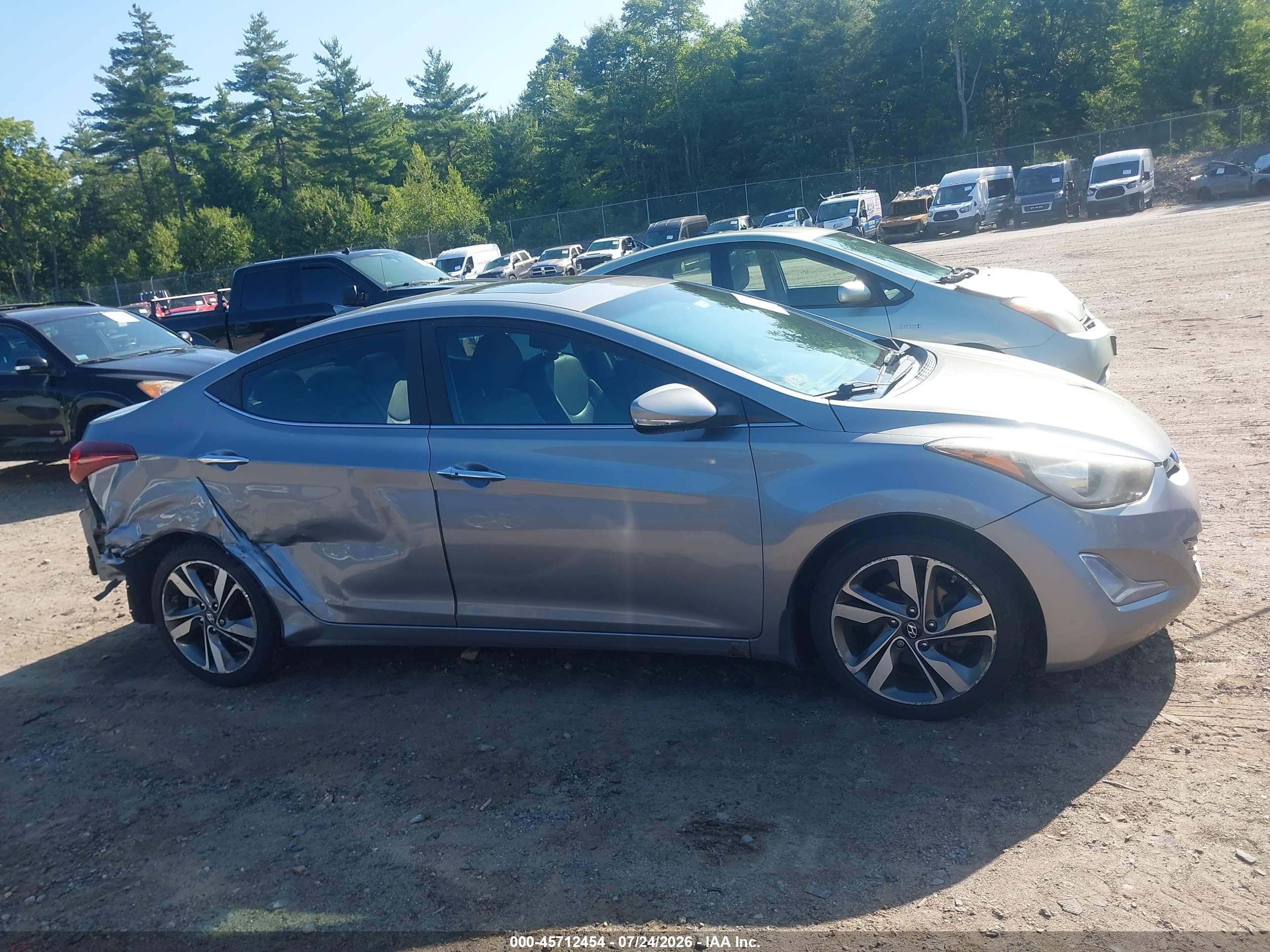 2014 Hyundai Elantra Limited Silver vin: KMHDH4AE6EU105889