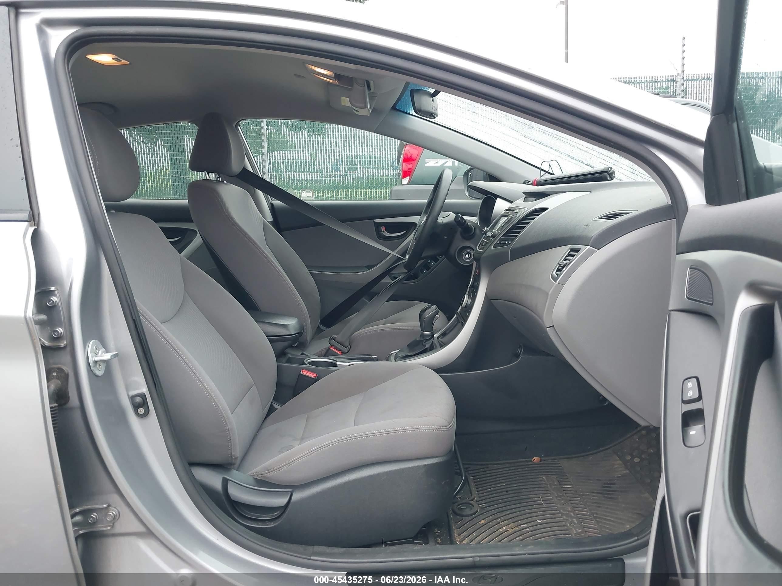 2014 Hyundai Elantra Se Gray vin: KMHDH4AE6EU118660