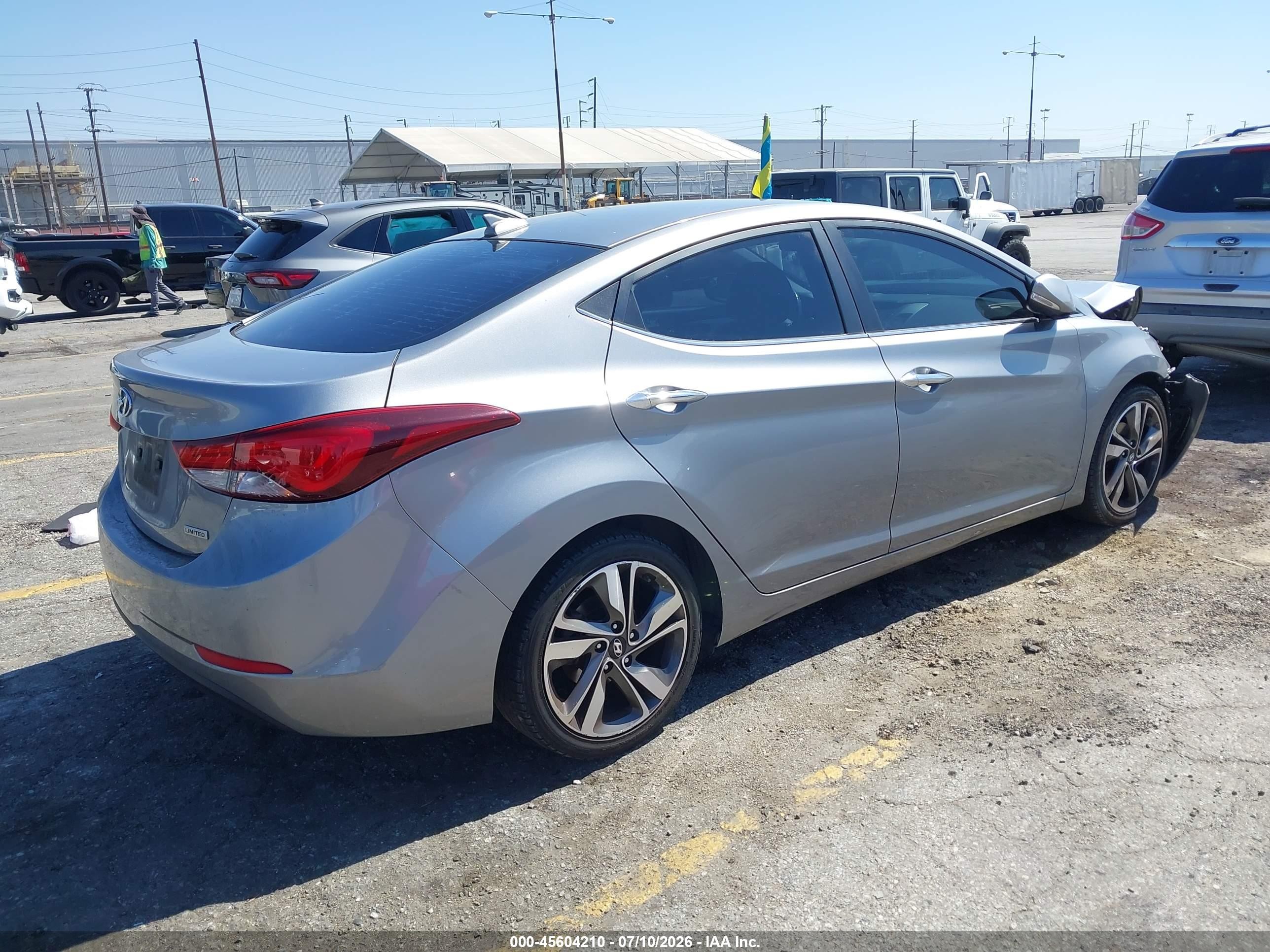 2014 Hyundai Elantra Limited Silver vin: KMHDH4AE6EU121820