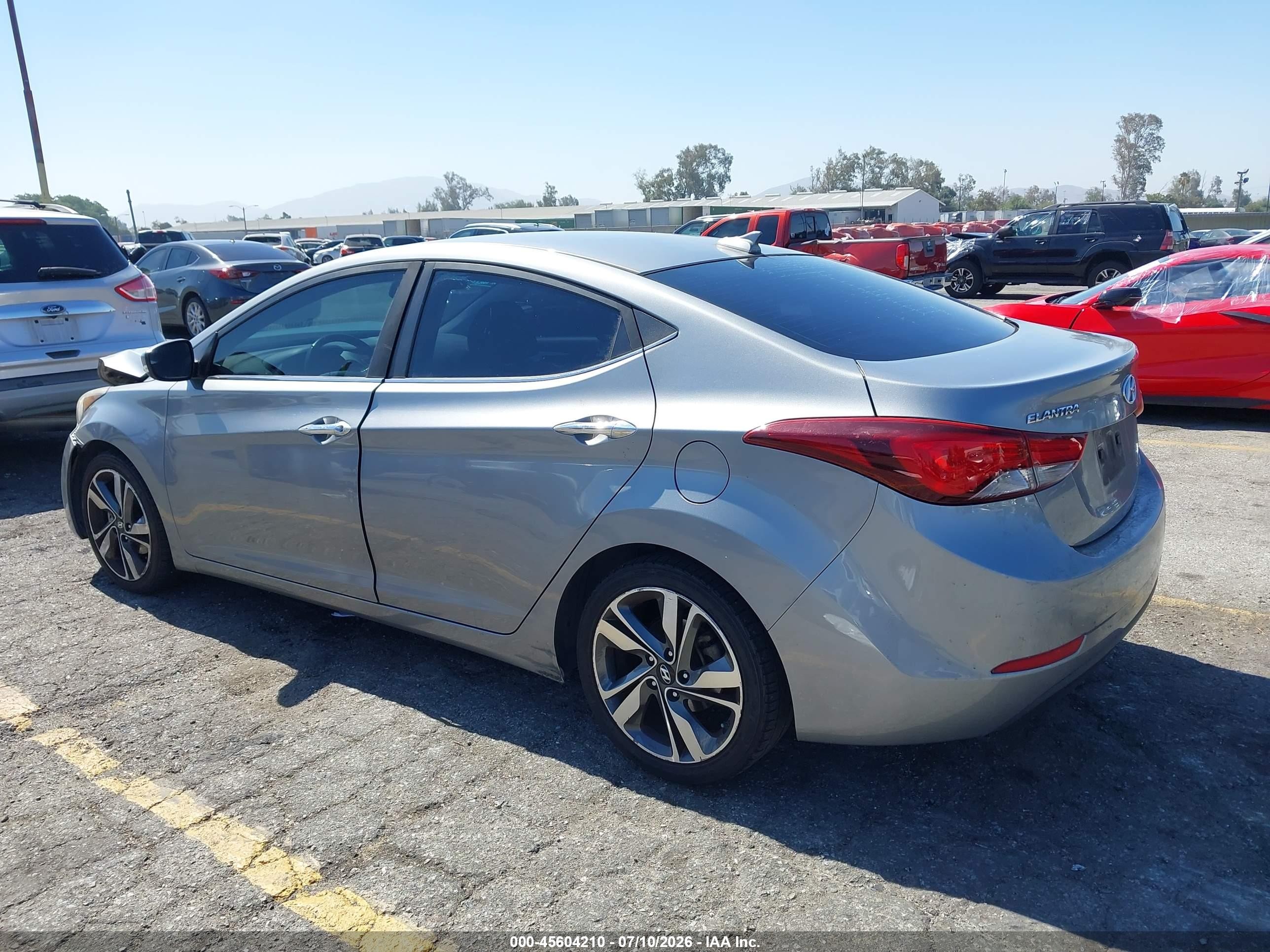 2014 Hyundai Elantra Limited Silver vin: KMHDH4AE6EU121820