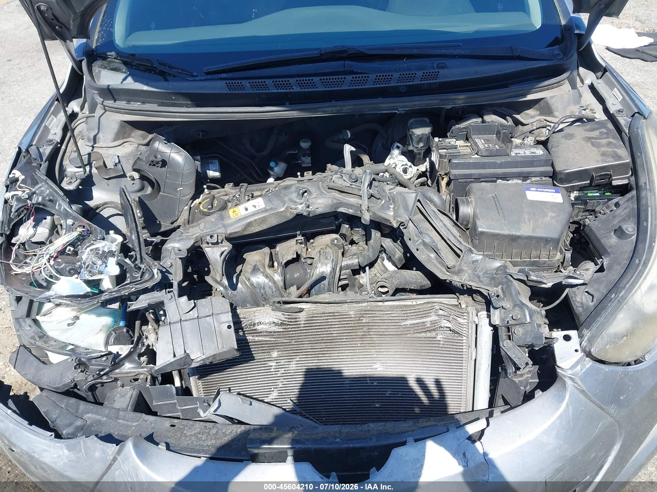 2014 Hyundai Elantra Limited Silver vin: KMHDH4AE6EU121820