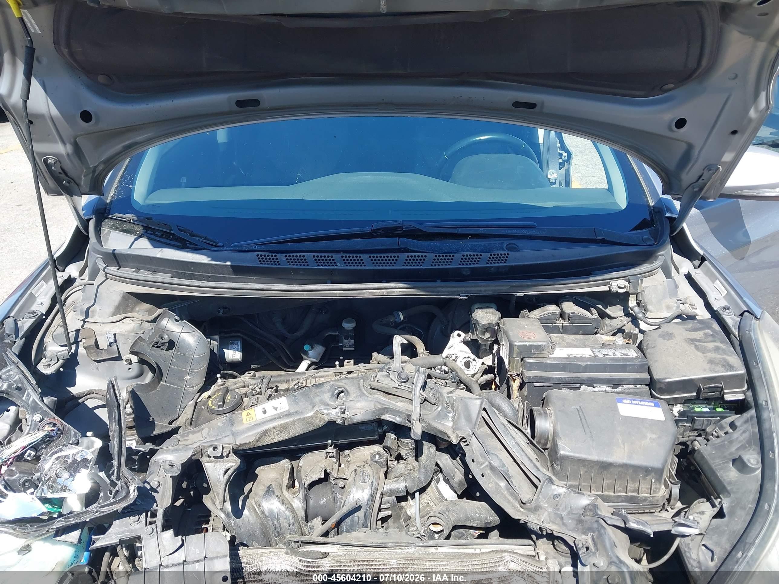 2014 Hyundai Elantra Limited Silver vin: KMHDH4AE6EU121820