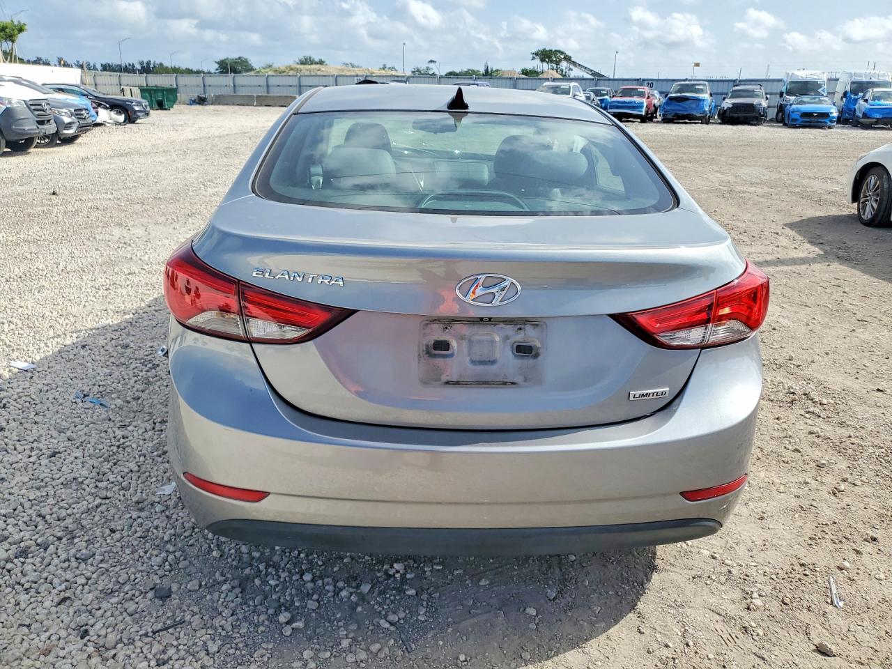 2014 Hyundai Elantra Limited Silver vin: KMHDH4AE6EU138942